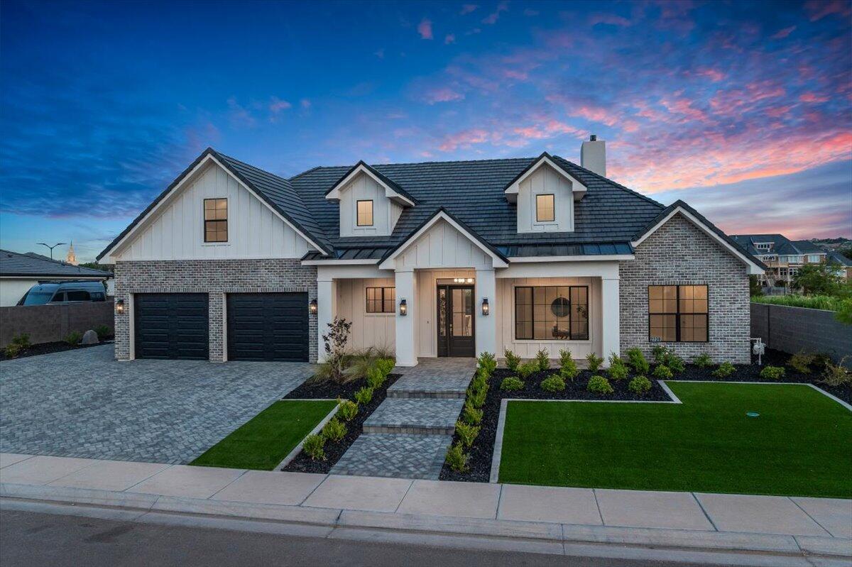 MOORLAND PARK - Residential