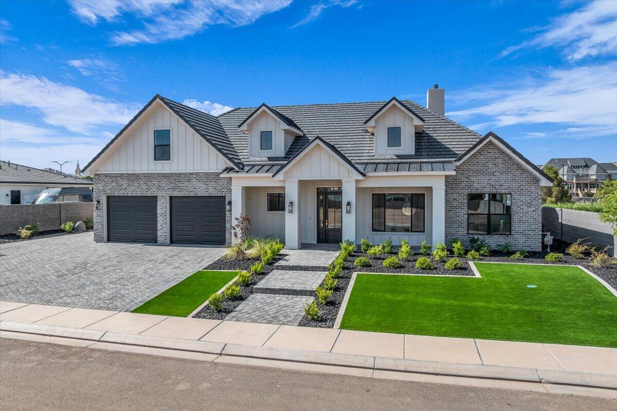 MOORLAND PARK - Residential