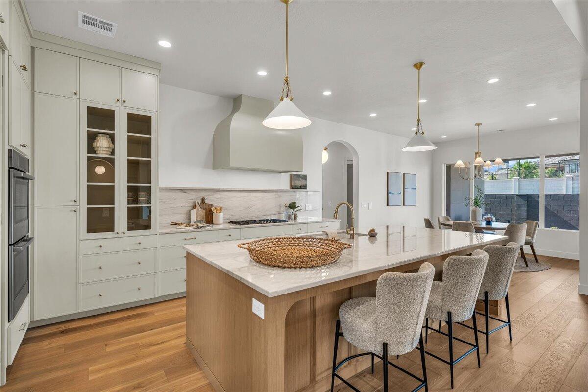 MOORLAND PARK - Residential