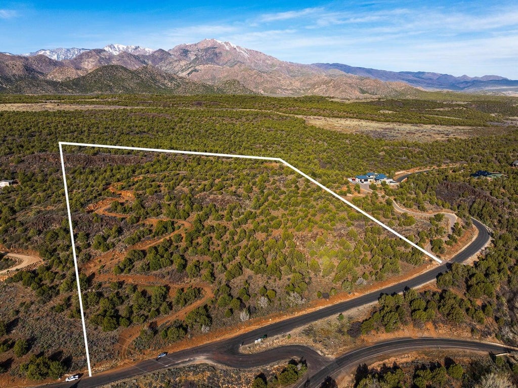 Photo of 3138 S Juniper Way, New Harmony, UT 84757 (MLS # 26-277364)