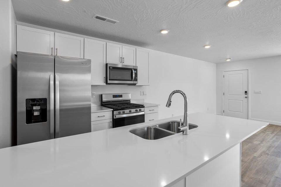 LAVENDER CANYON AT LONG VALLEY - Residential