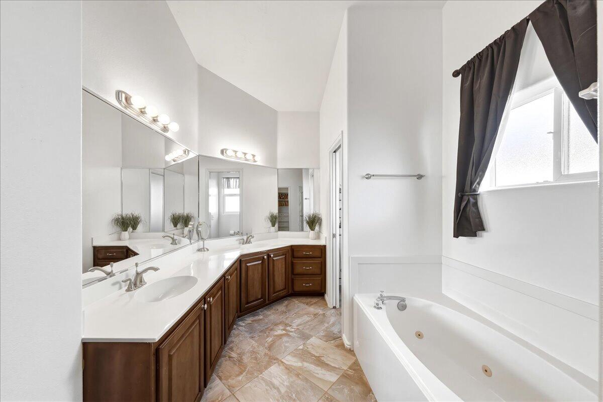 PADRE LAKES TOWNHOMES - Residential