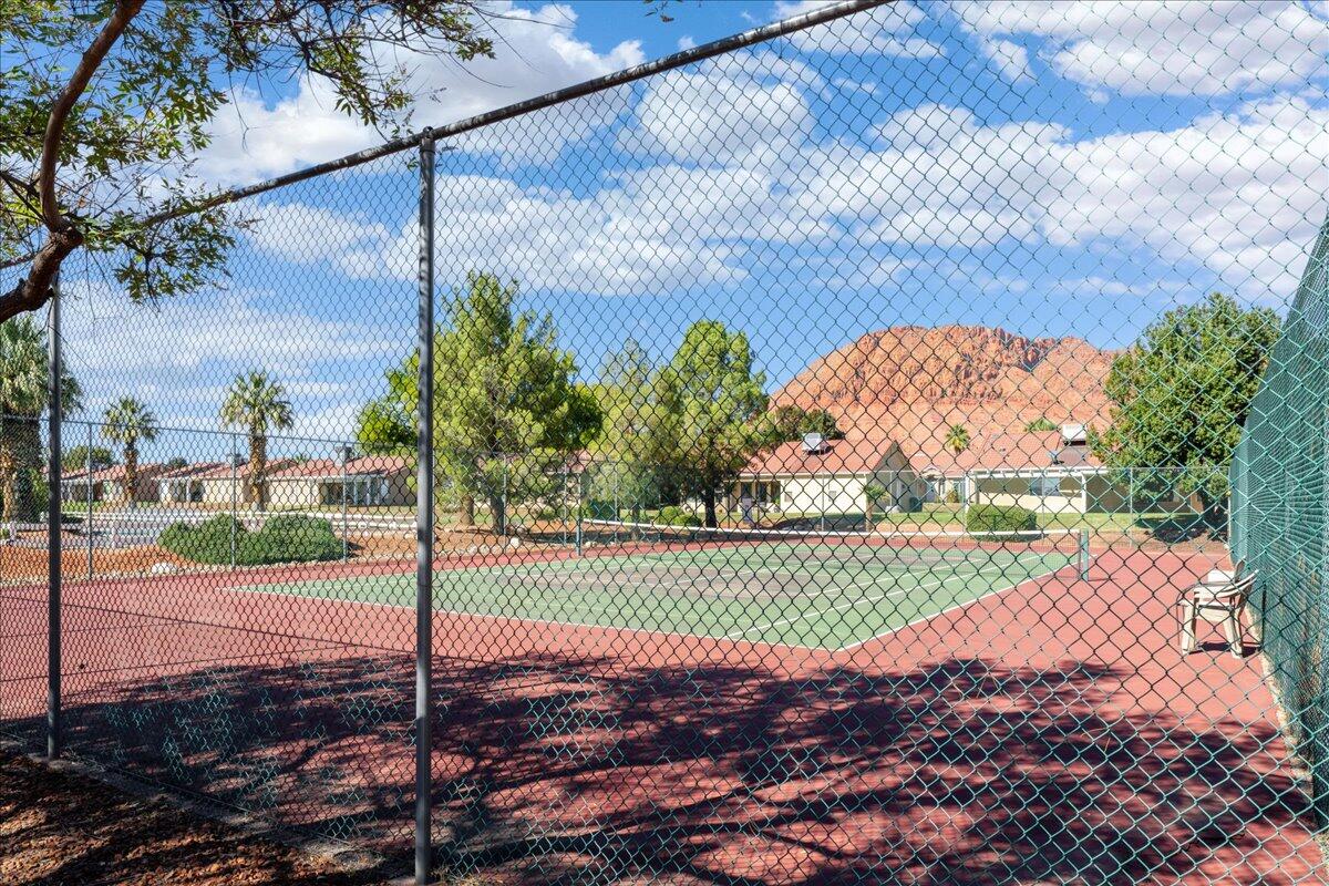 PADRE LAKES TOWNHOMES - Residential