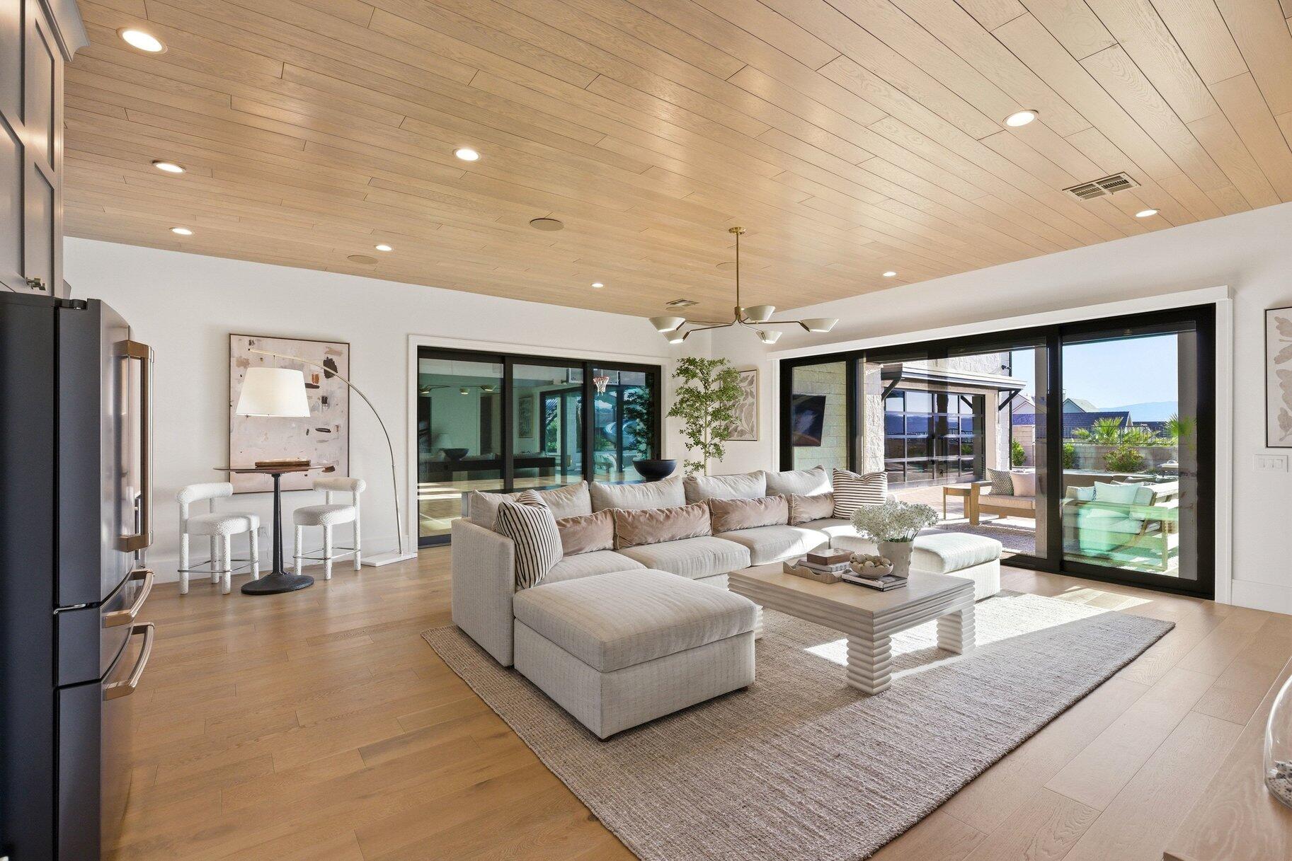 INDIAN KNOLLS - Residential