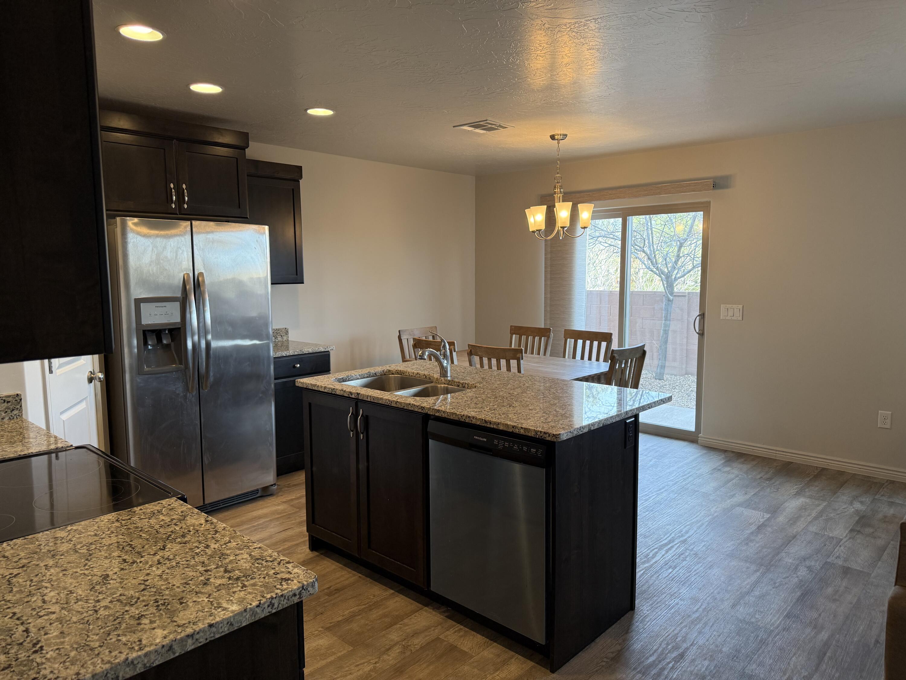 FOSSIL HILLS TH - Residential