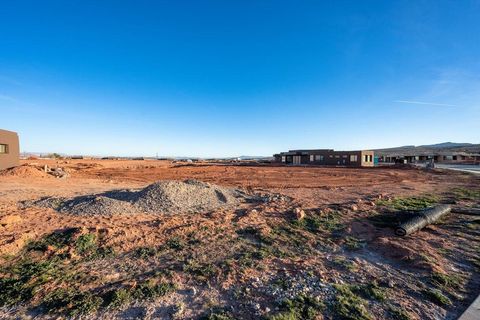 Tiny photo for 600 W Kwavasa, Ivins, UT 84738 (MLS # 25-260657)