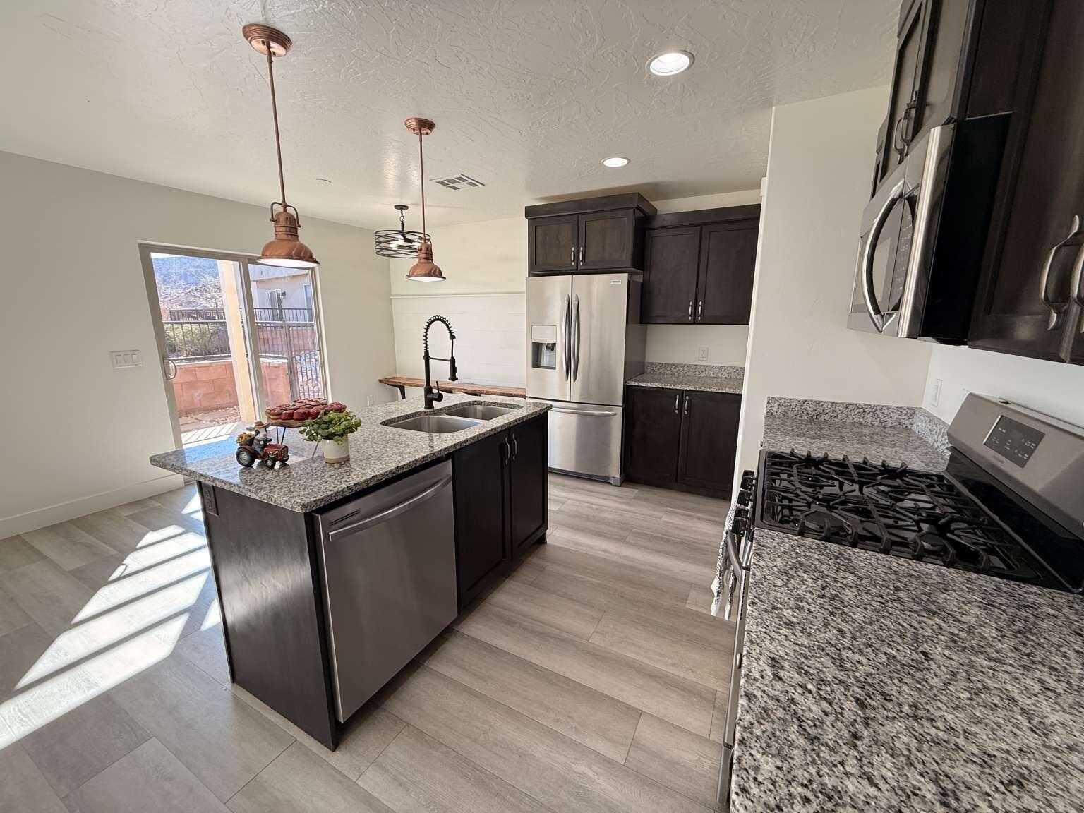 10 DIAGONAL CONDOS - Residential