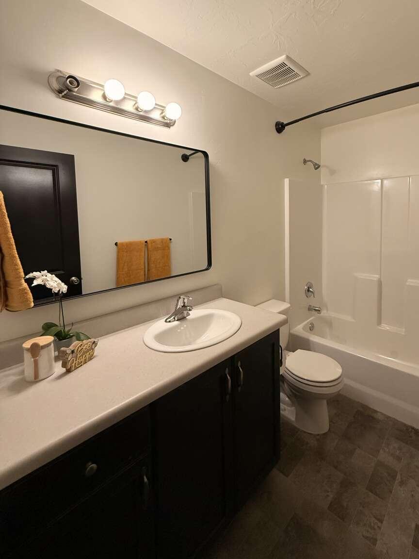 10 DIAGONAL CONDOS - Residential