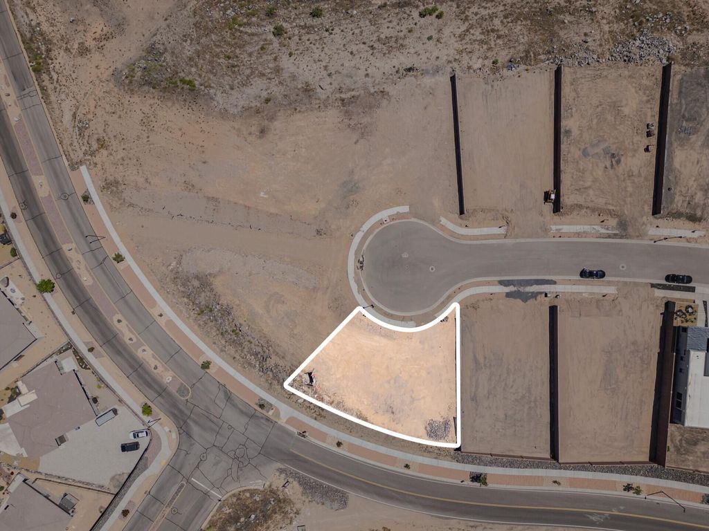 Photo of 574 S 1800 W, Hurricane, UT 84737 (MLS # 26-270905)