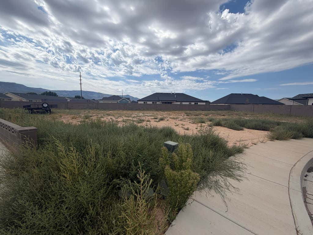 Photo of 4309 W 300 N CIR, Cedar City, UT 84720 (MLS # 26-275413)