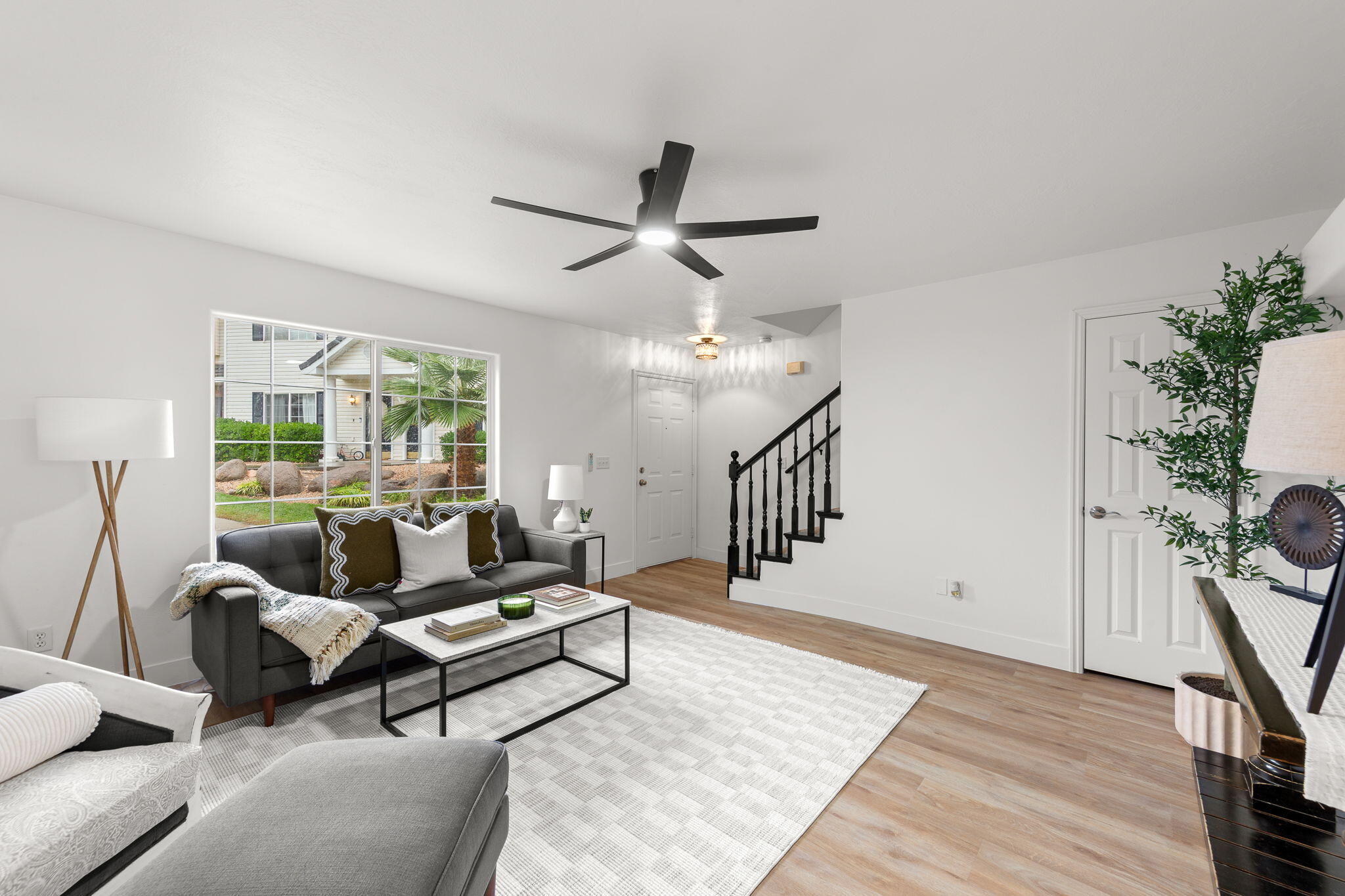 LEXINGTON HILLS TOWNHOMES - Residential