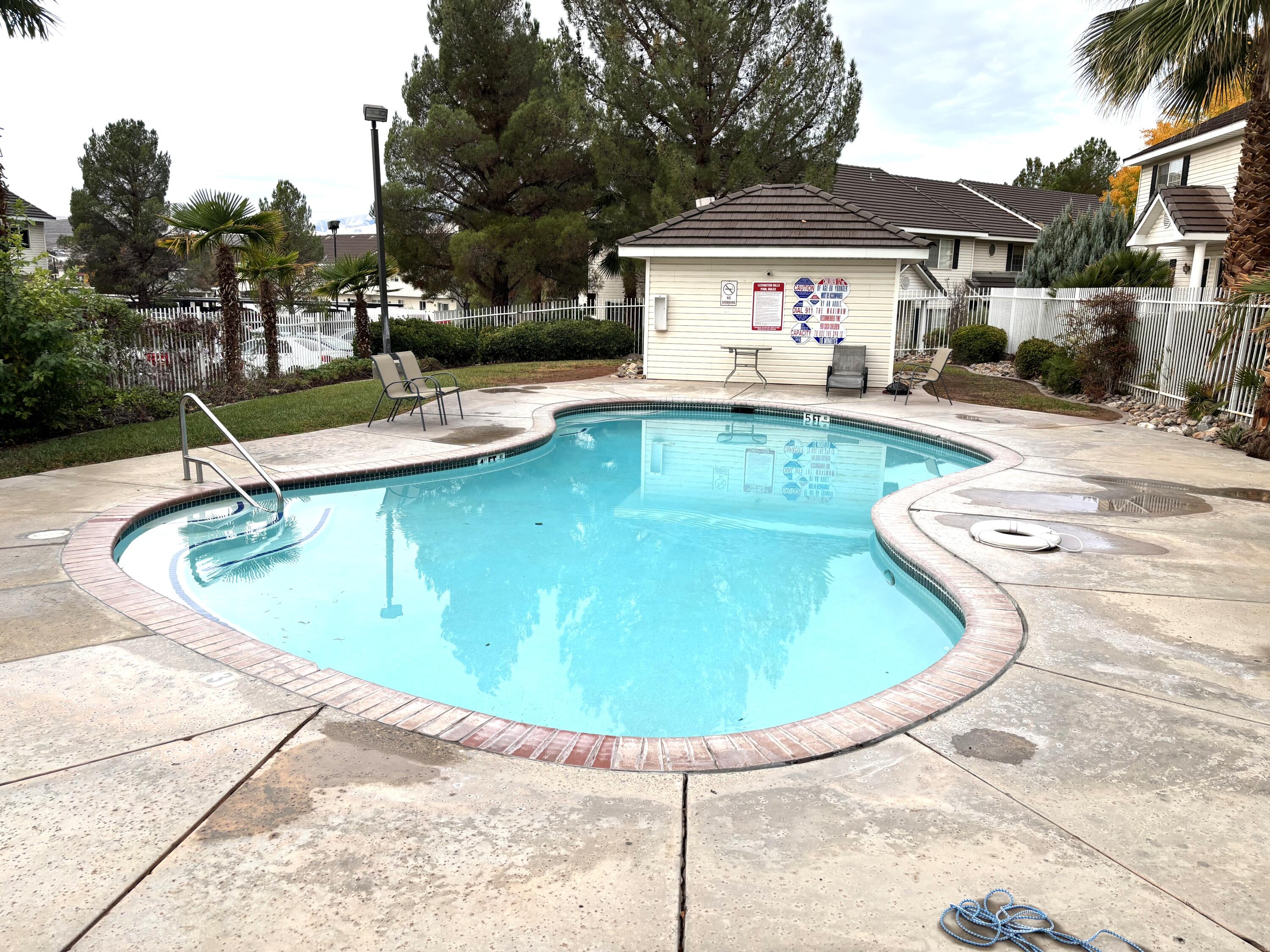 LEXINGTON HILLS TOWNHOMES - Residential