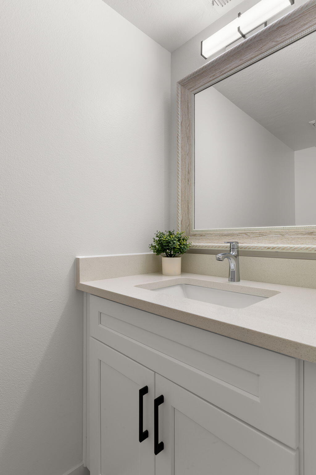 LEXINGTON HILLS TOWNHOMES - Residential