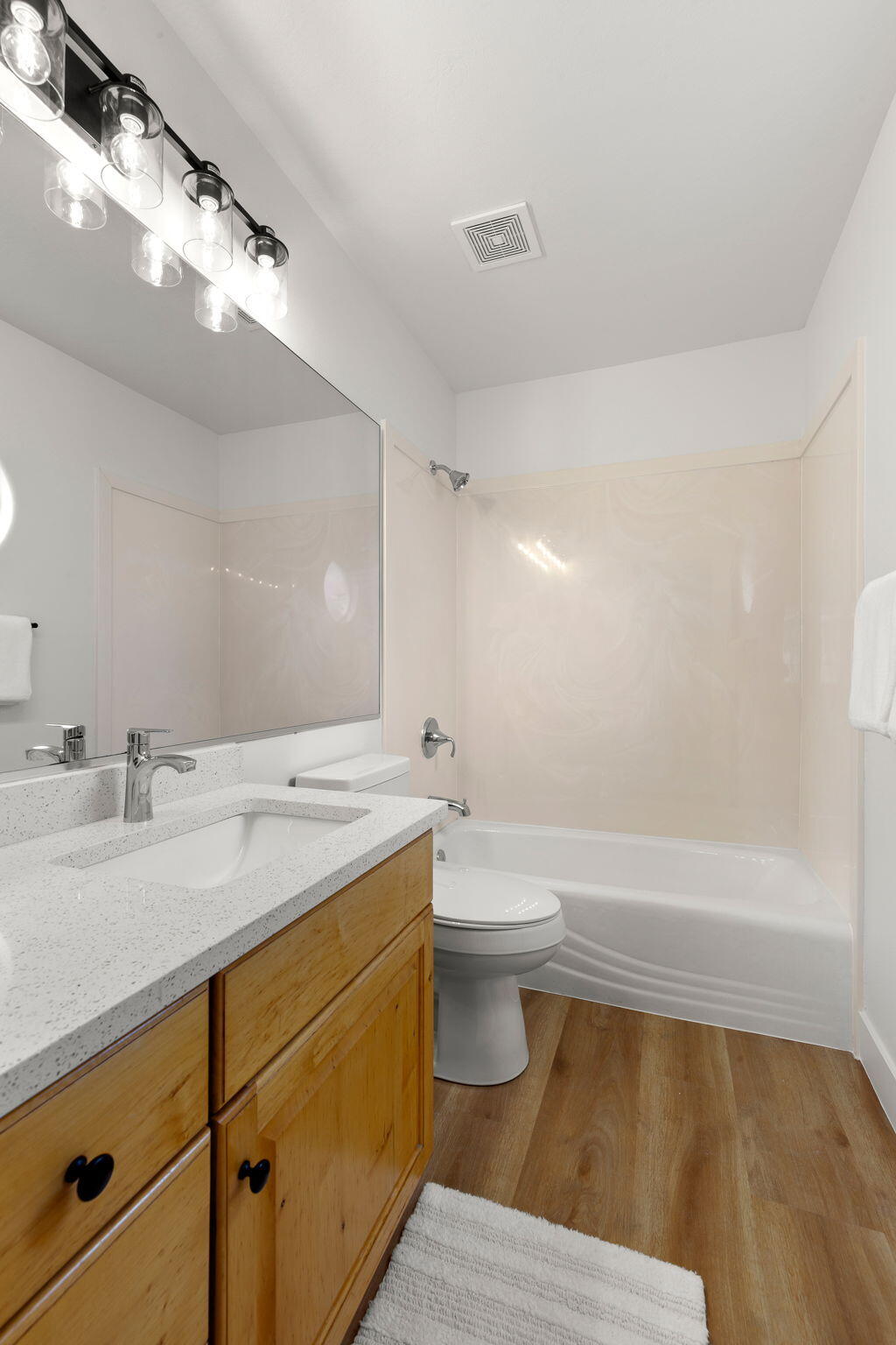 LEXINGTON HILLS TOWNHOMES - Residential