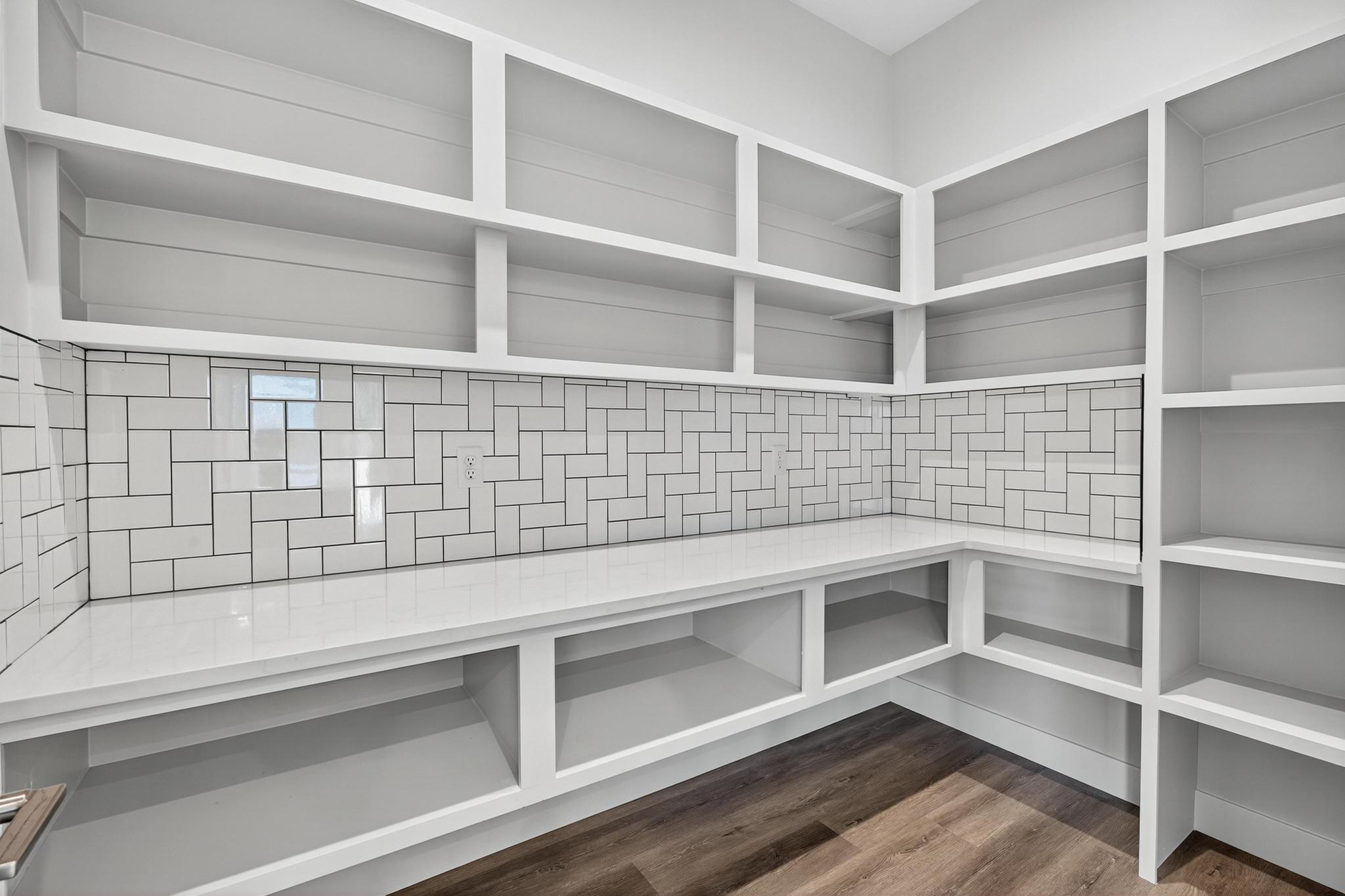 HILLSIDE ESTATES - Residential