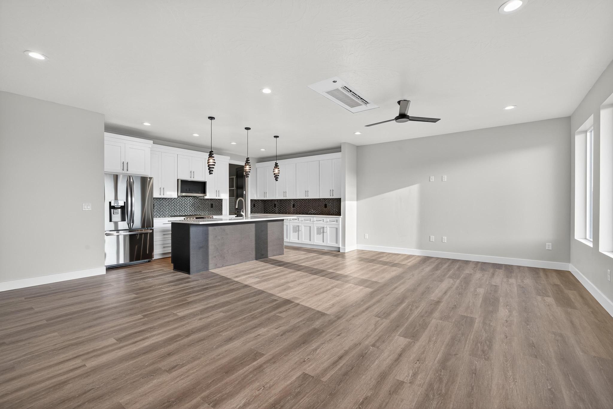 HILLSIDE ESTATES - Residential