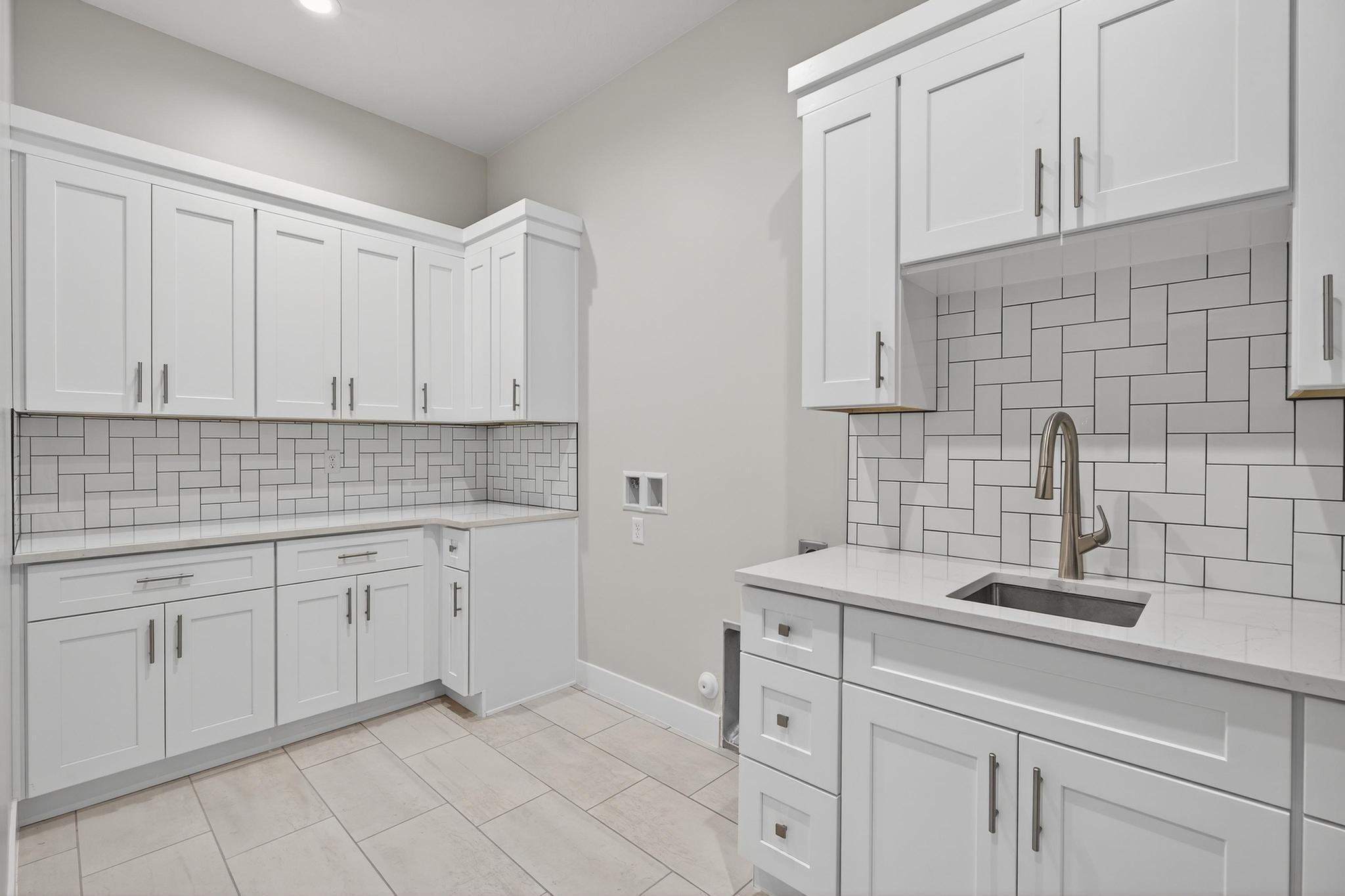 HILLSIDE ESTATES - Residential