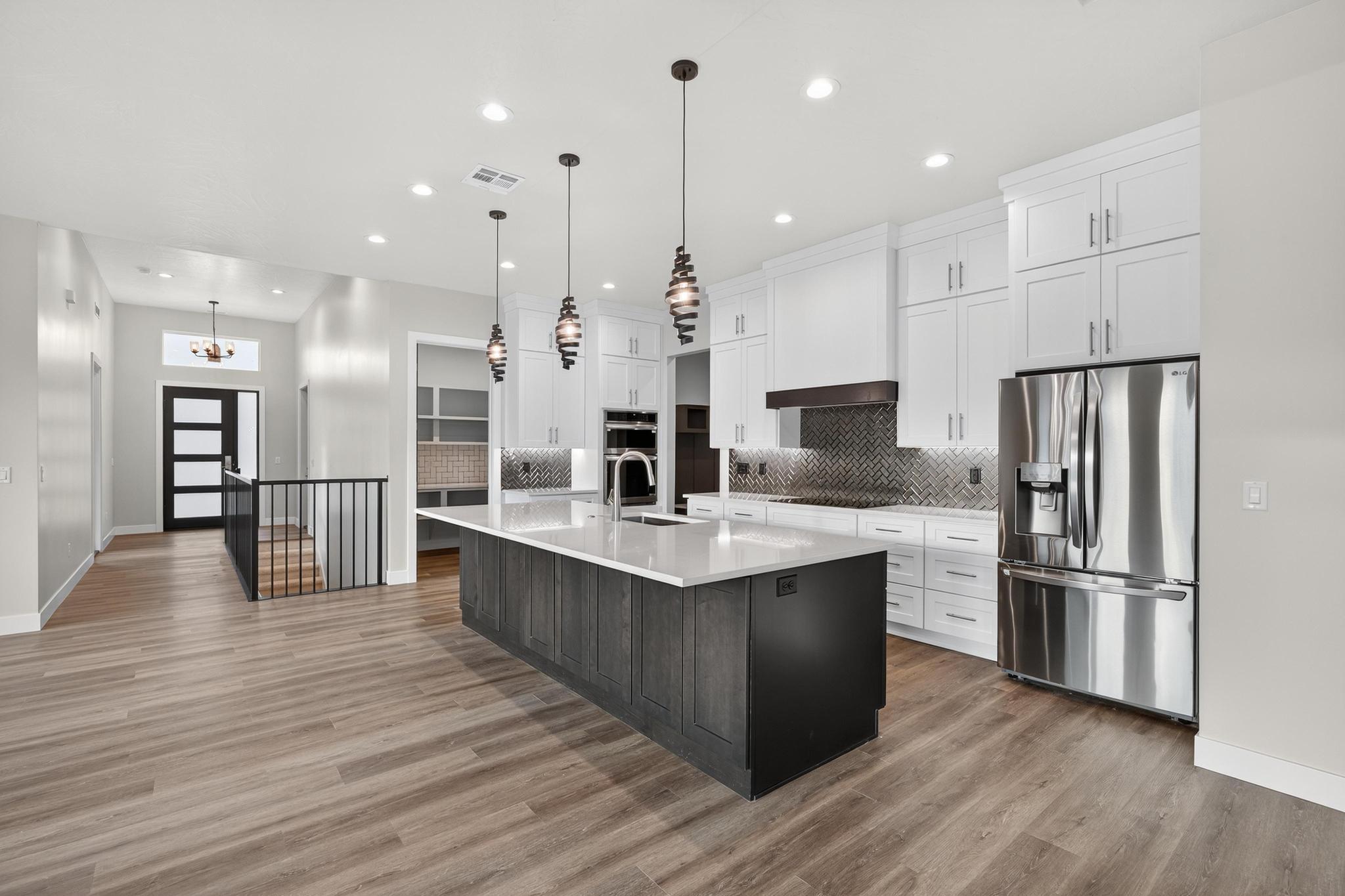 HILLSIDE ESTATES - Residential