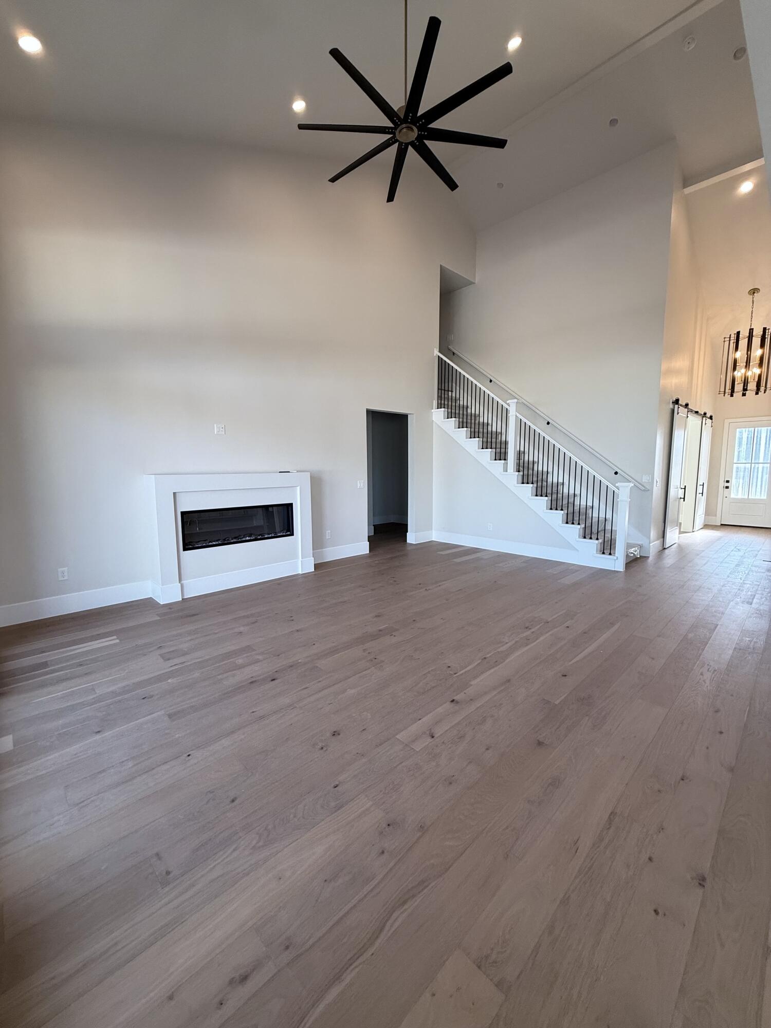 HAWKEYE POINTE SUB - Residential