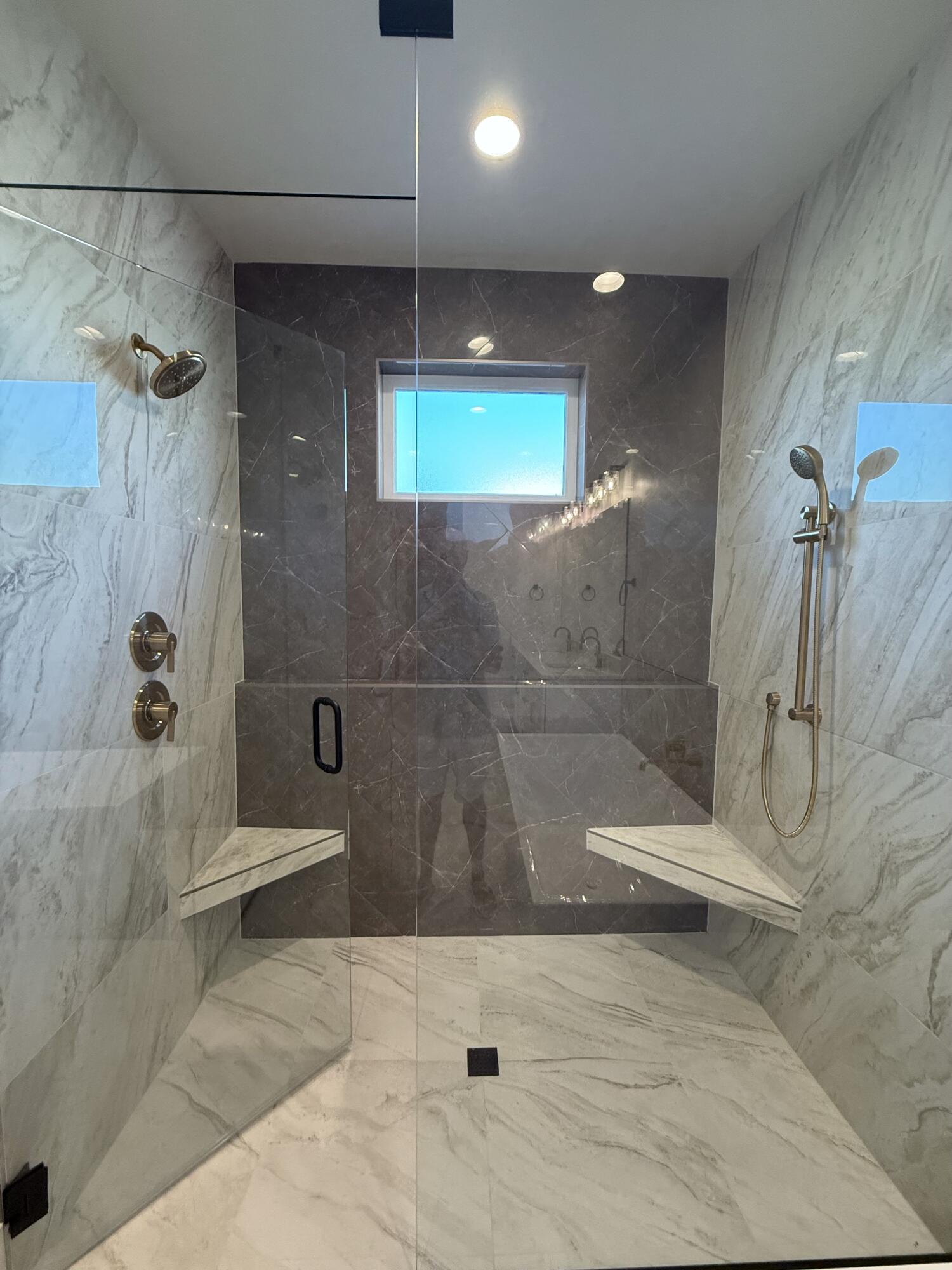 HAWKEYE POINTE SUB - Residential