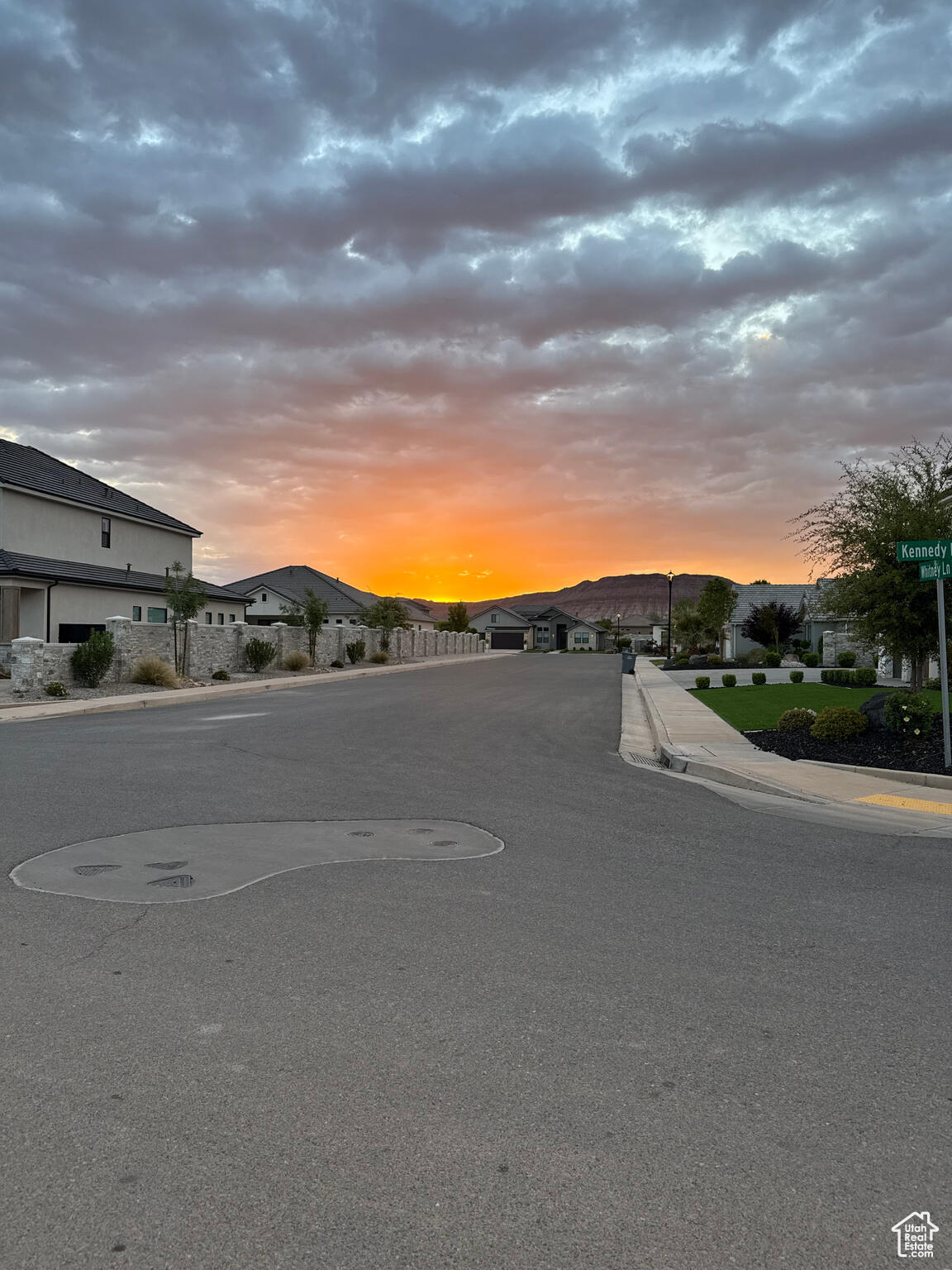 HAWKEYE POINTE SUB - Residential