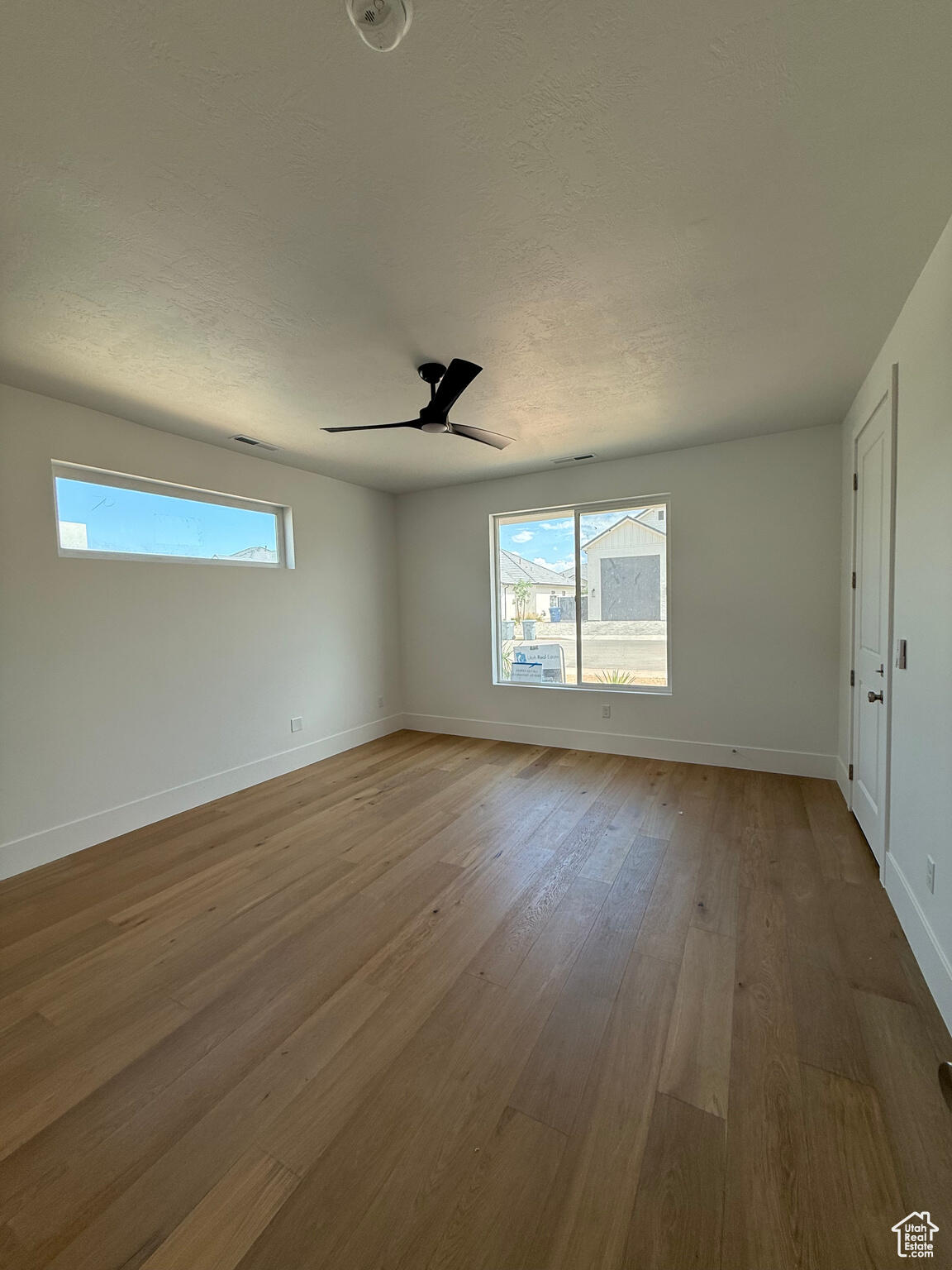 HAWKEYE POINTE SUB - Residential