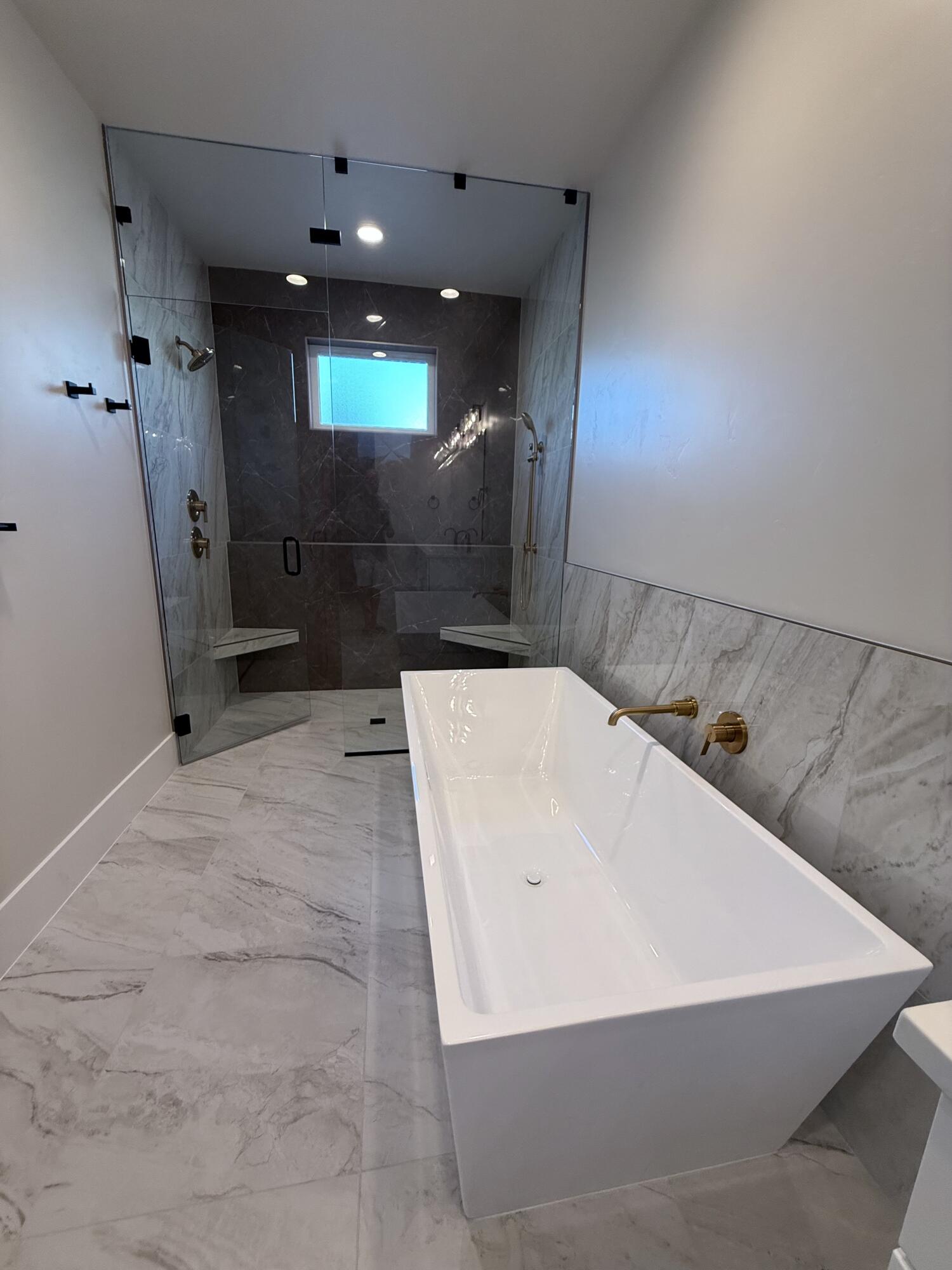 HAWKEYE POINTE SUB - Residential