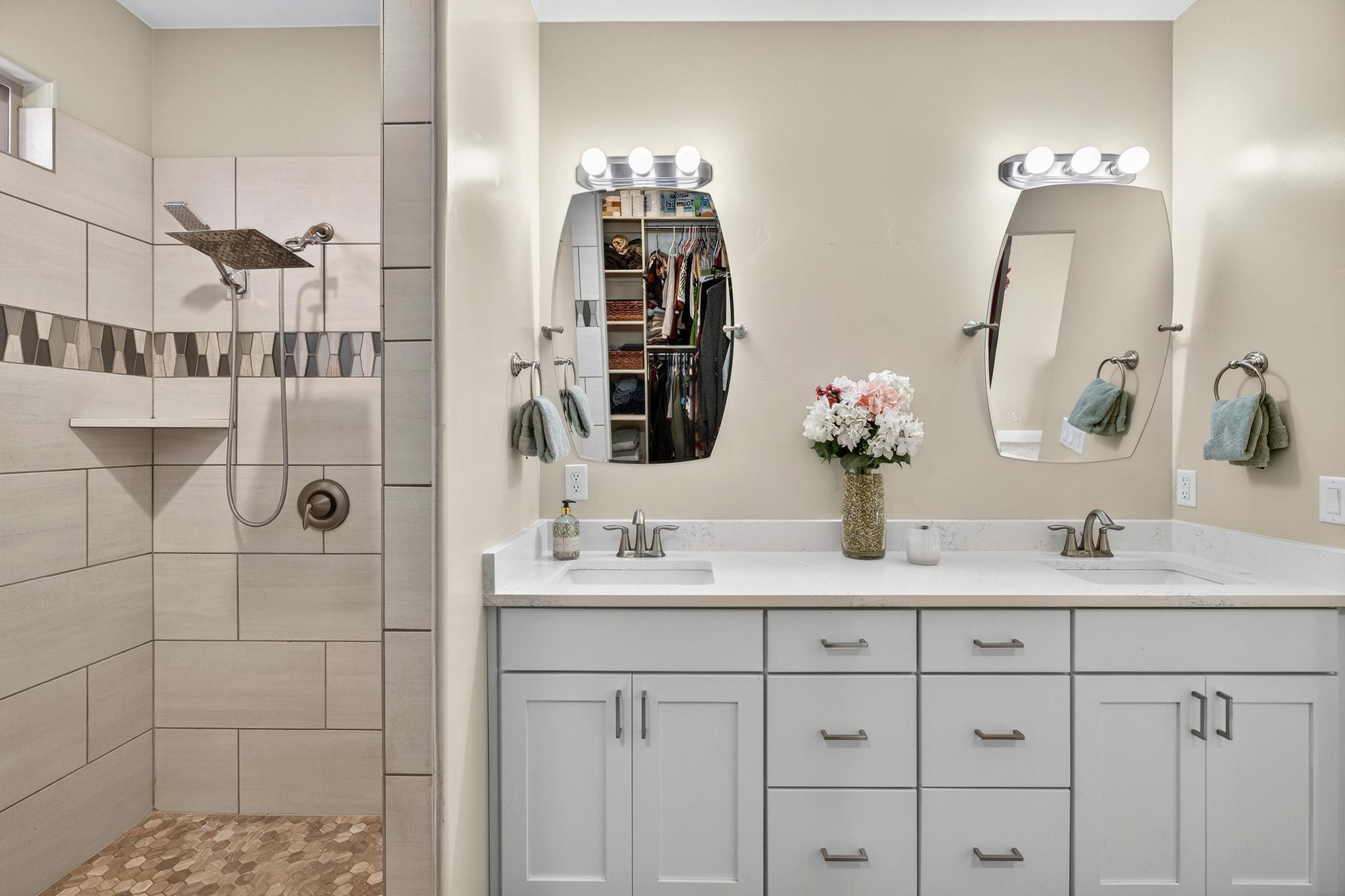 ZIONS GATE ESTATES - Residential