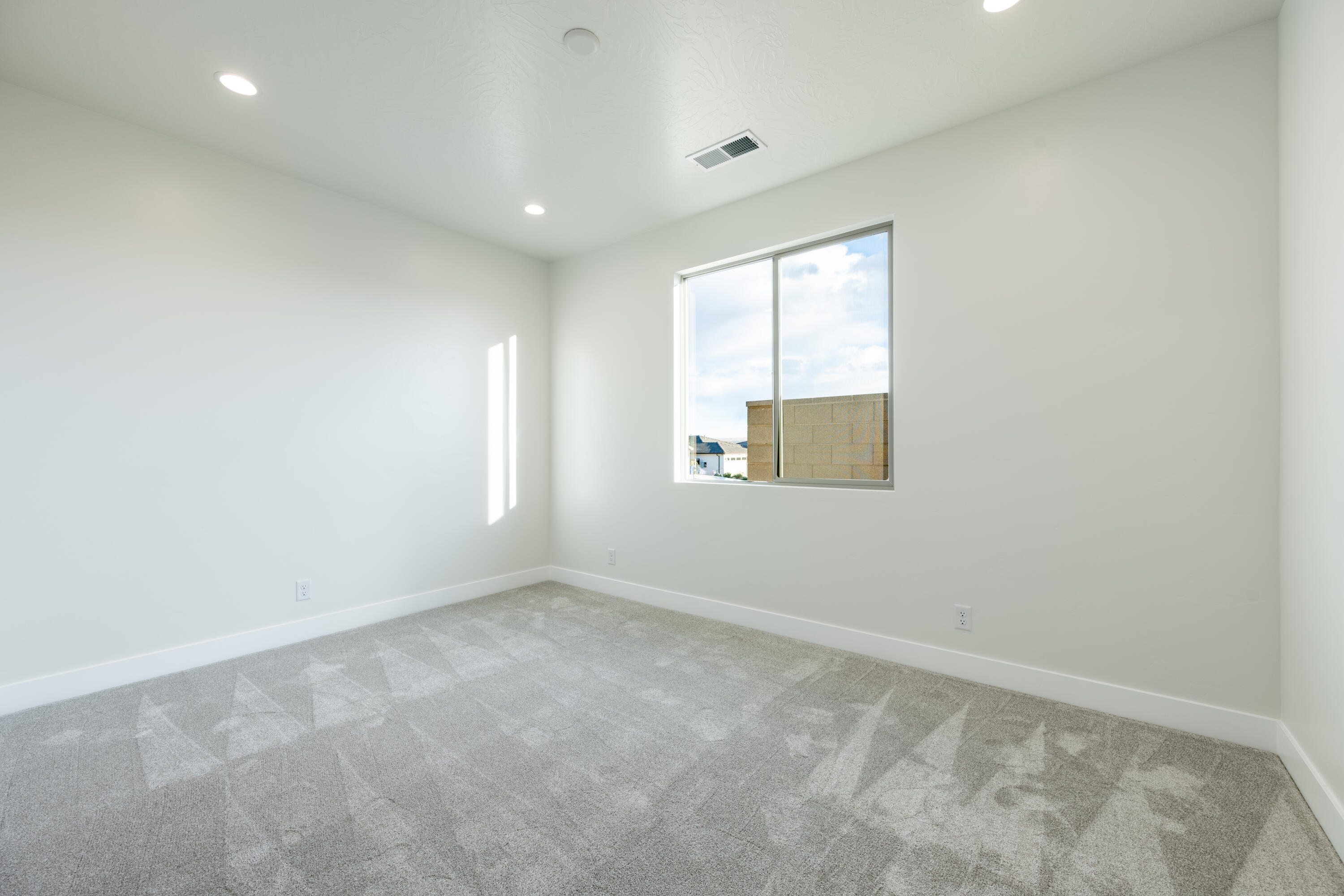 SOLIS AT CORAL CANYON - Residential