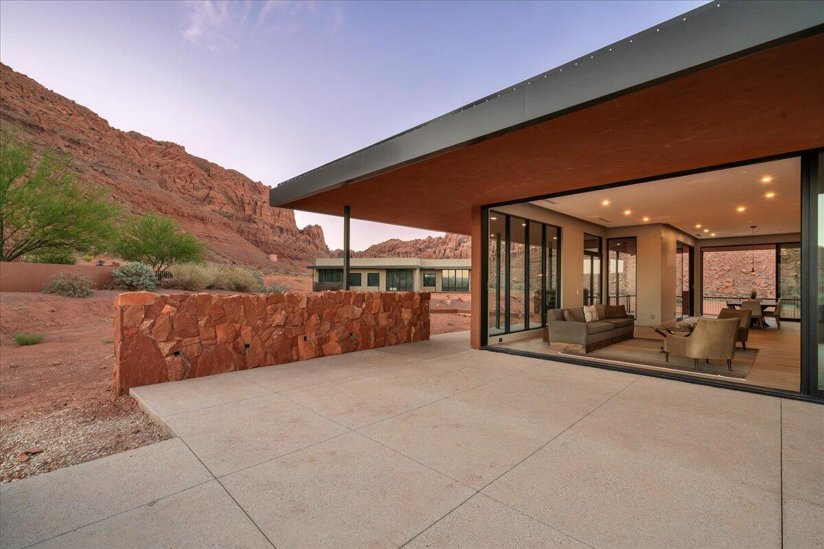 SENTIERRE PADRE CANYON - Residential