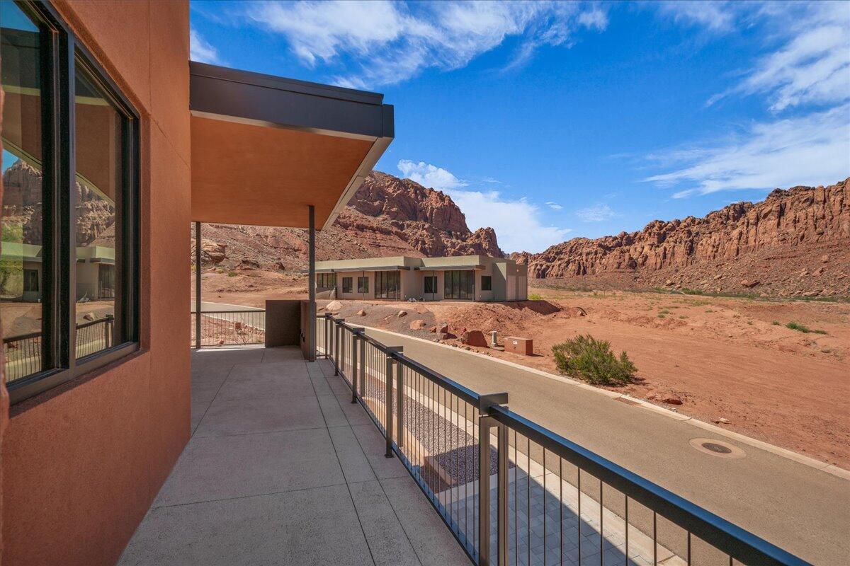 SENTIERRE PADRE CANYON - Residential