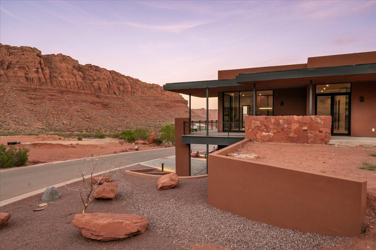 SENTIERRE PADRE CANYON - Residential