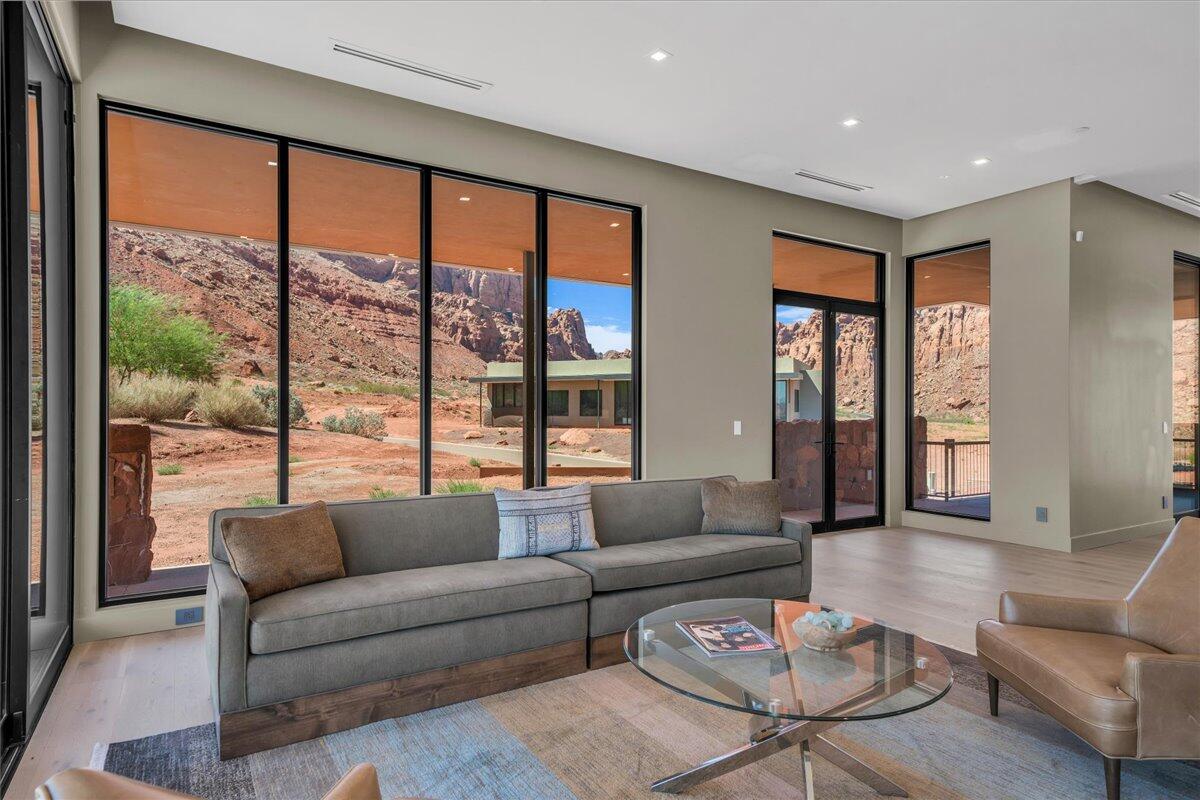 SENTIERRE PADRE CANYON - Residential