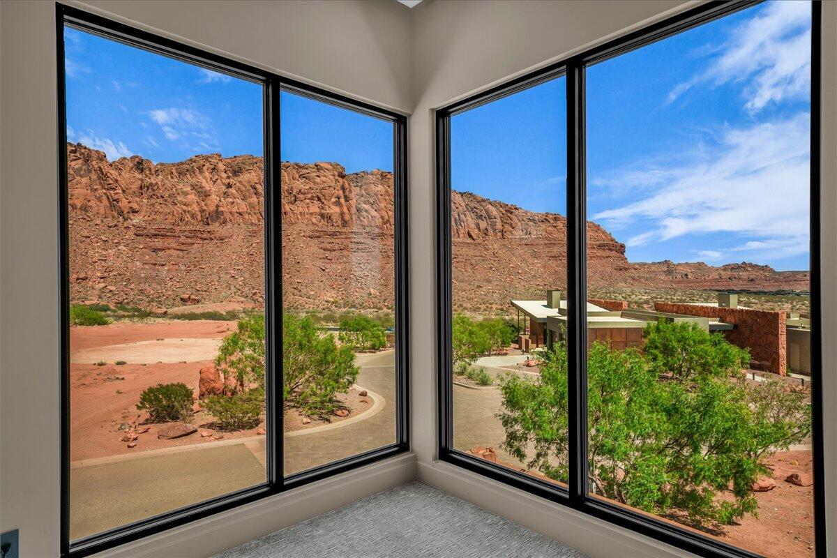 SENTIERRE PADRE CANYON - Residential