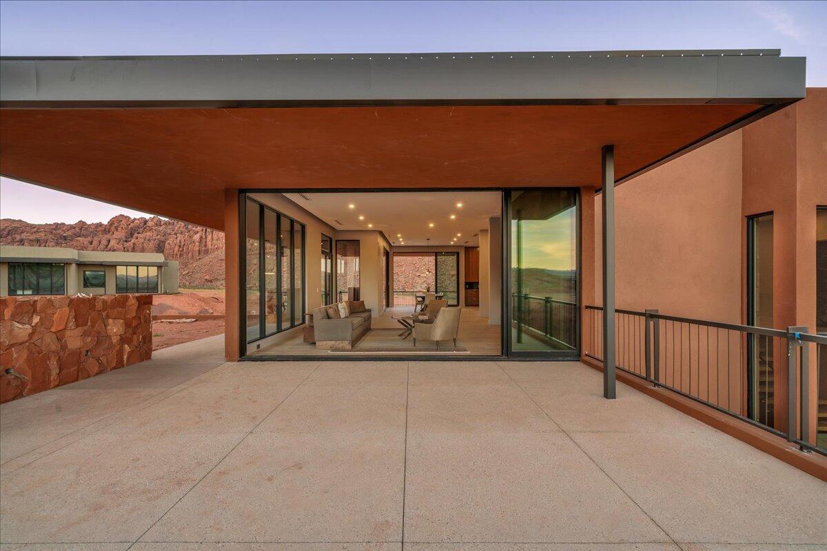 SENTIERRE PADRE CANYON - Residential