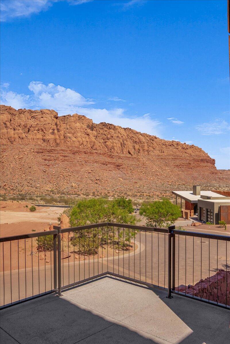 SENTIERRE PADRE CANYON - Residential