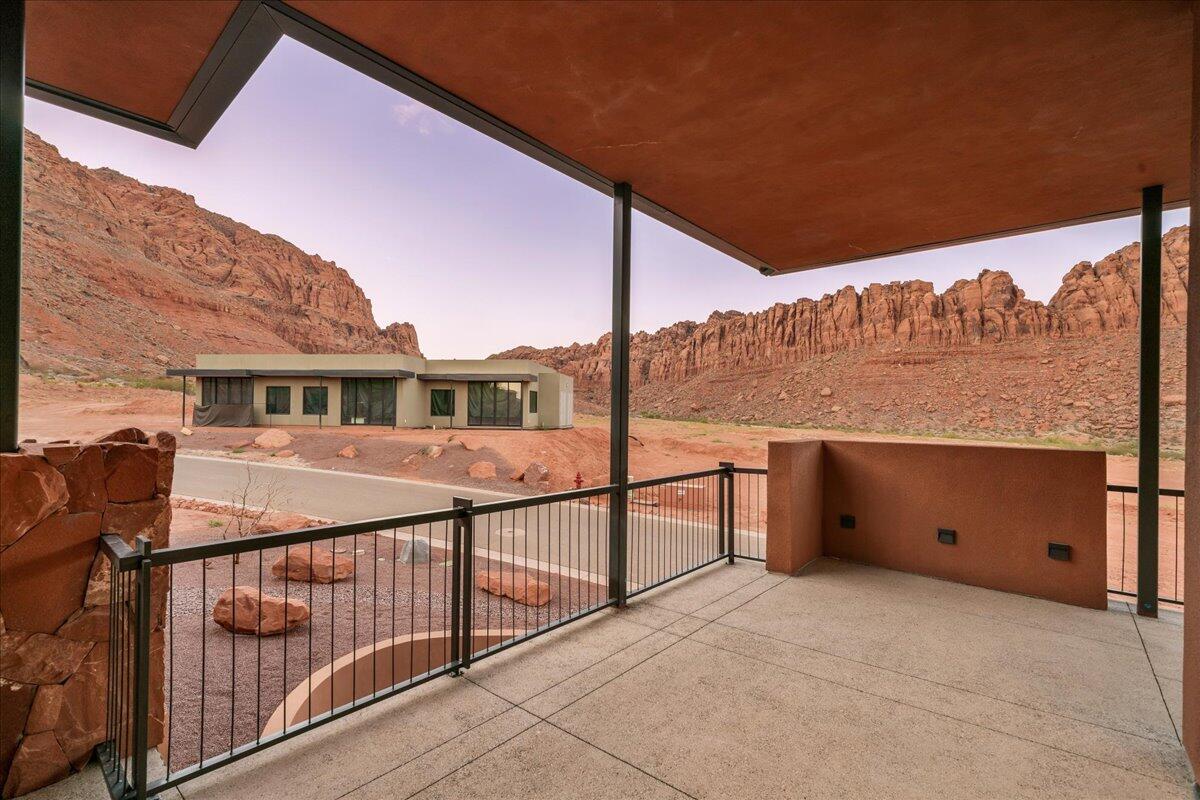 SENTIERRE PADRE CANYON - Residential