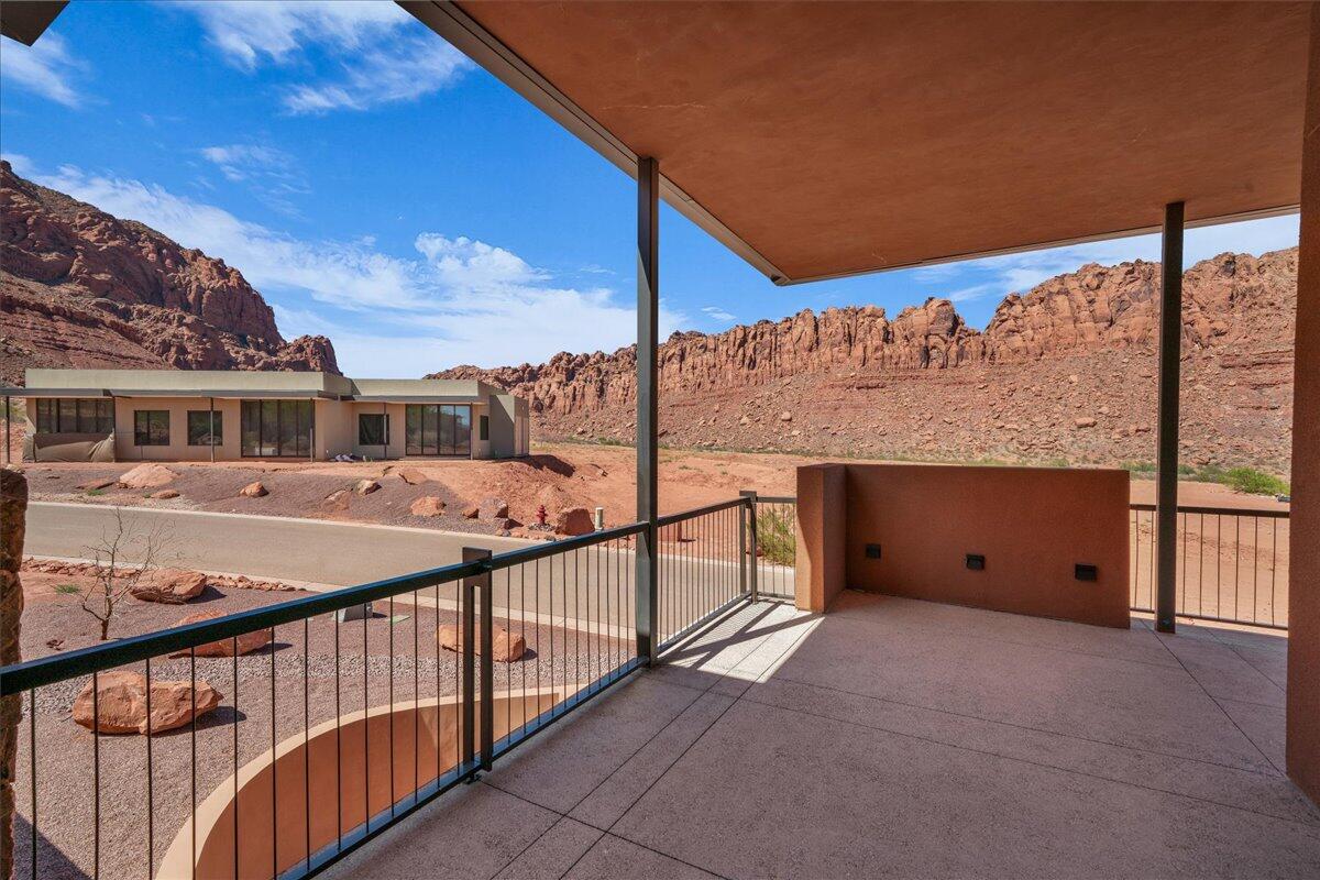 SENTIERRE PADRE CANYON - Residential