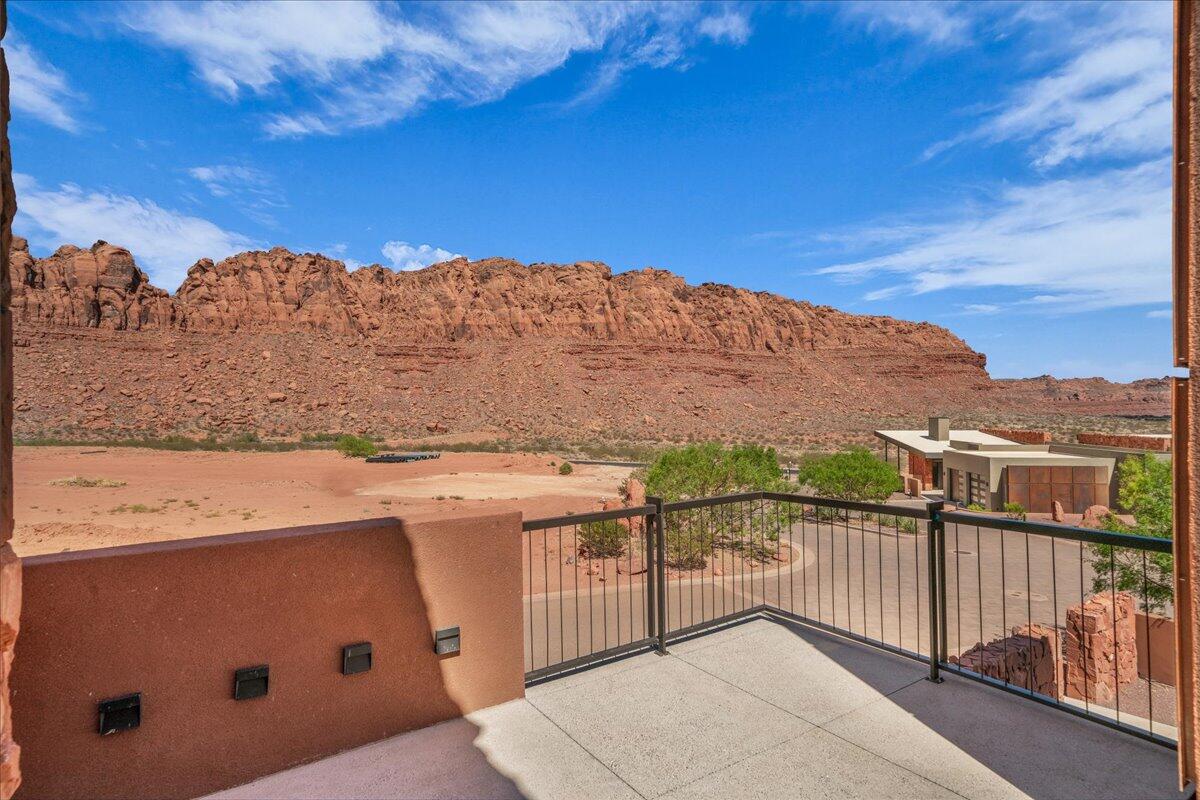 SENTIERRE PADRE CANYON - Residential