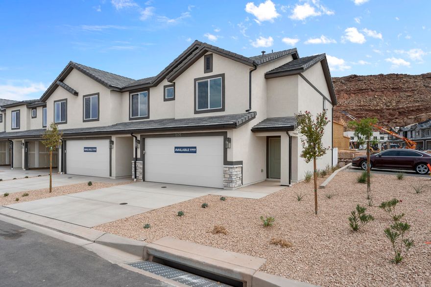 November move-in!! Featured in our popular Traditional exterior, this Oakridge floor plan is featured in the desirable community of Long Valley. You will enjoy an open floorplan that boasts a kitchen with generous pantry, large kitchen island with breakfast bar, quartz counters, stainless appliances, and laminate flooring throughout the main level. Enjoy our splash pad, community pools, hot tub, pickleball courts, 18 hole putting course and more! Ask me about our generous home warranty and smart home package! Special Interest Rates available and $8,000 toward closing costs when you use our preferred lender DHI Mortgage. The actual home may differ in color, material, and/or options.