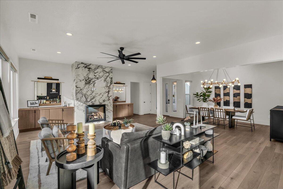 SHOOTING STAR - Residential