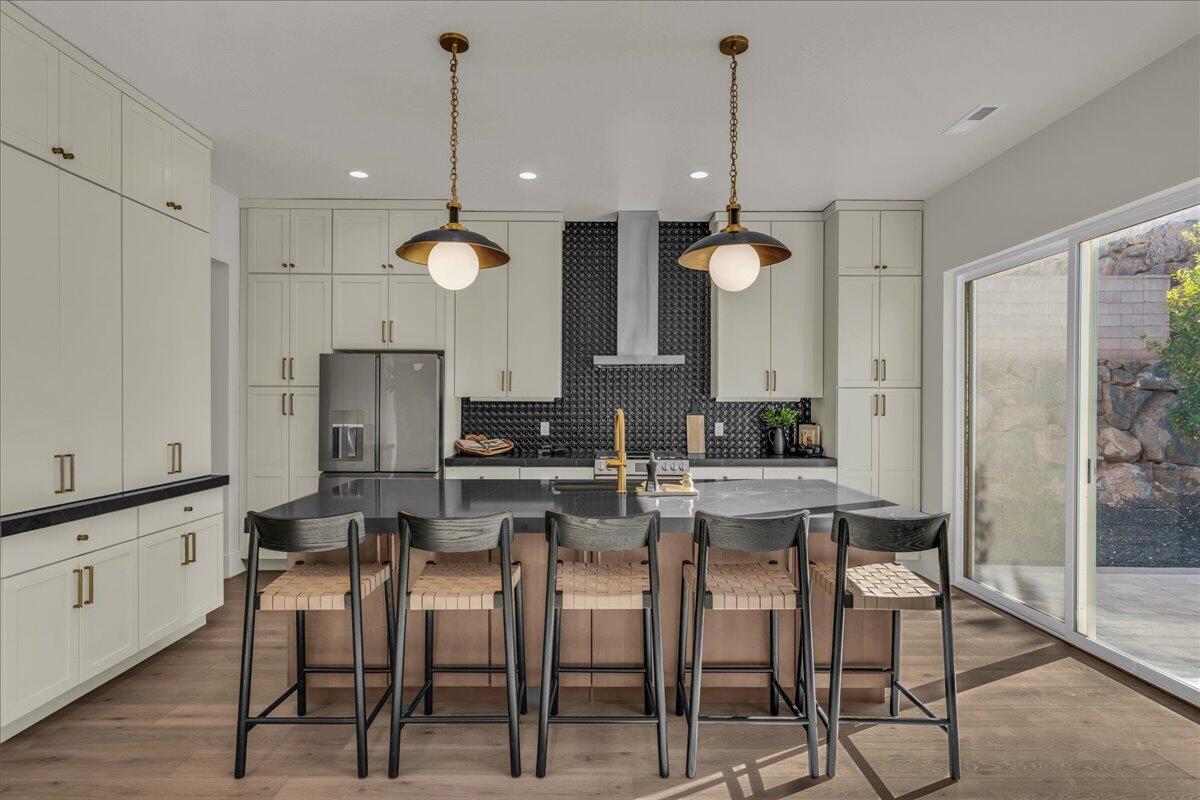 SHOOTING STAR - Residential