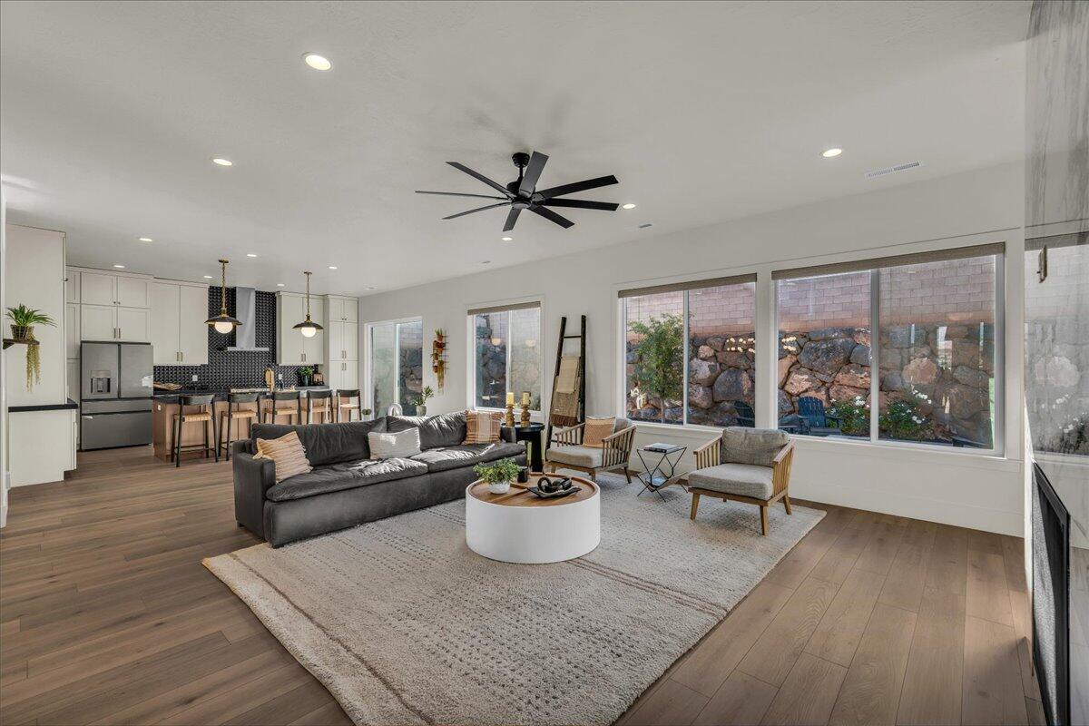 SHOOTING STAR - Residential