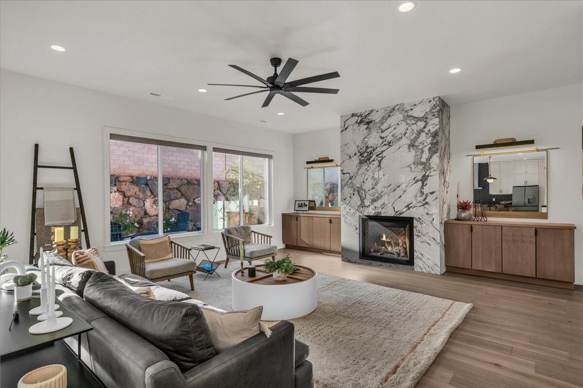 SHOOTING STAR - Residential