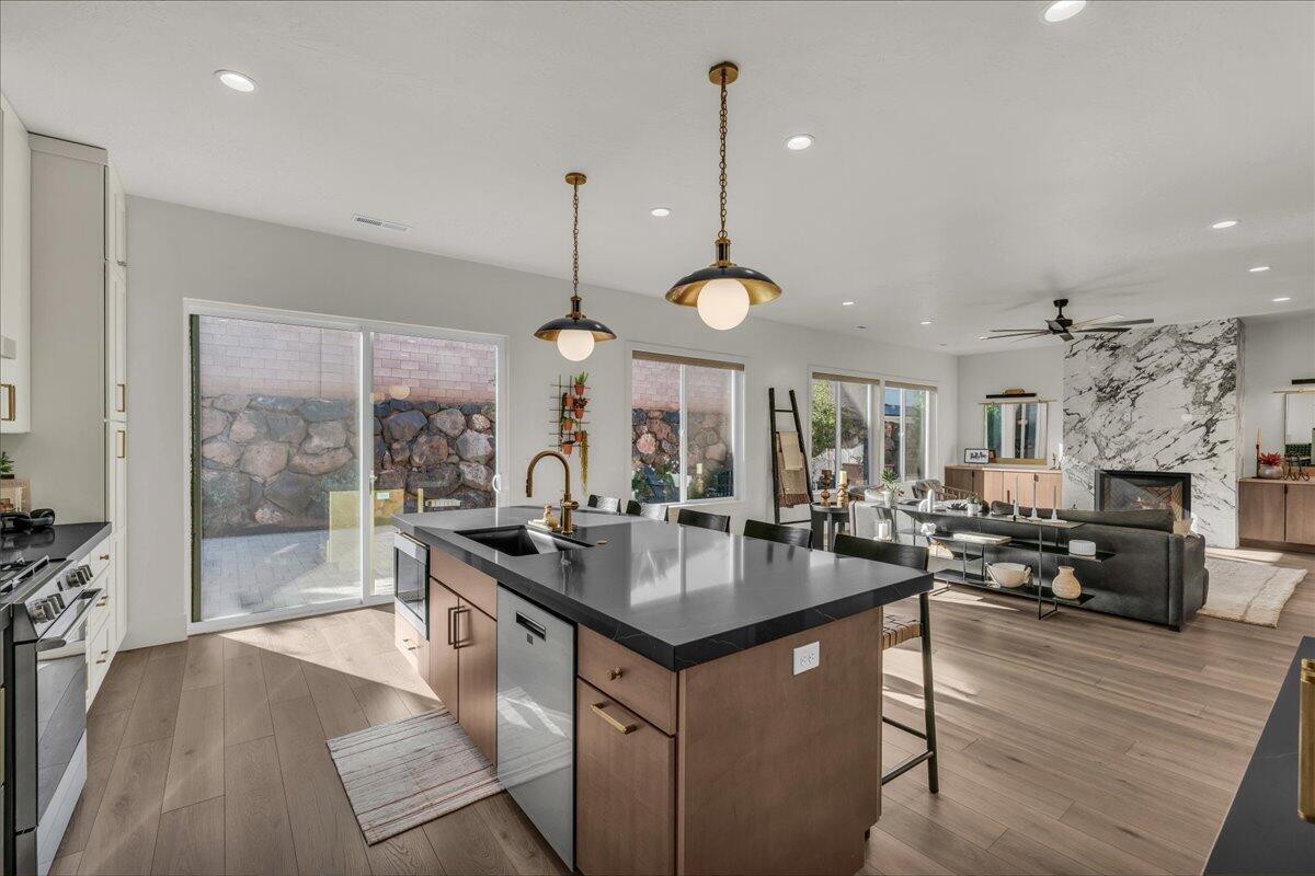 SHOOTING STAR - Residential