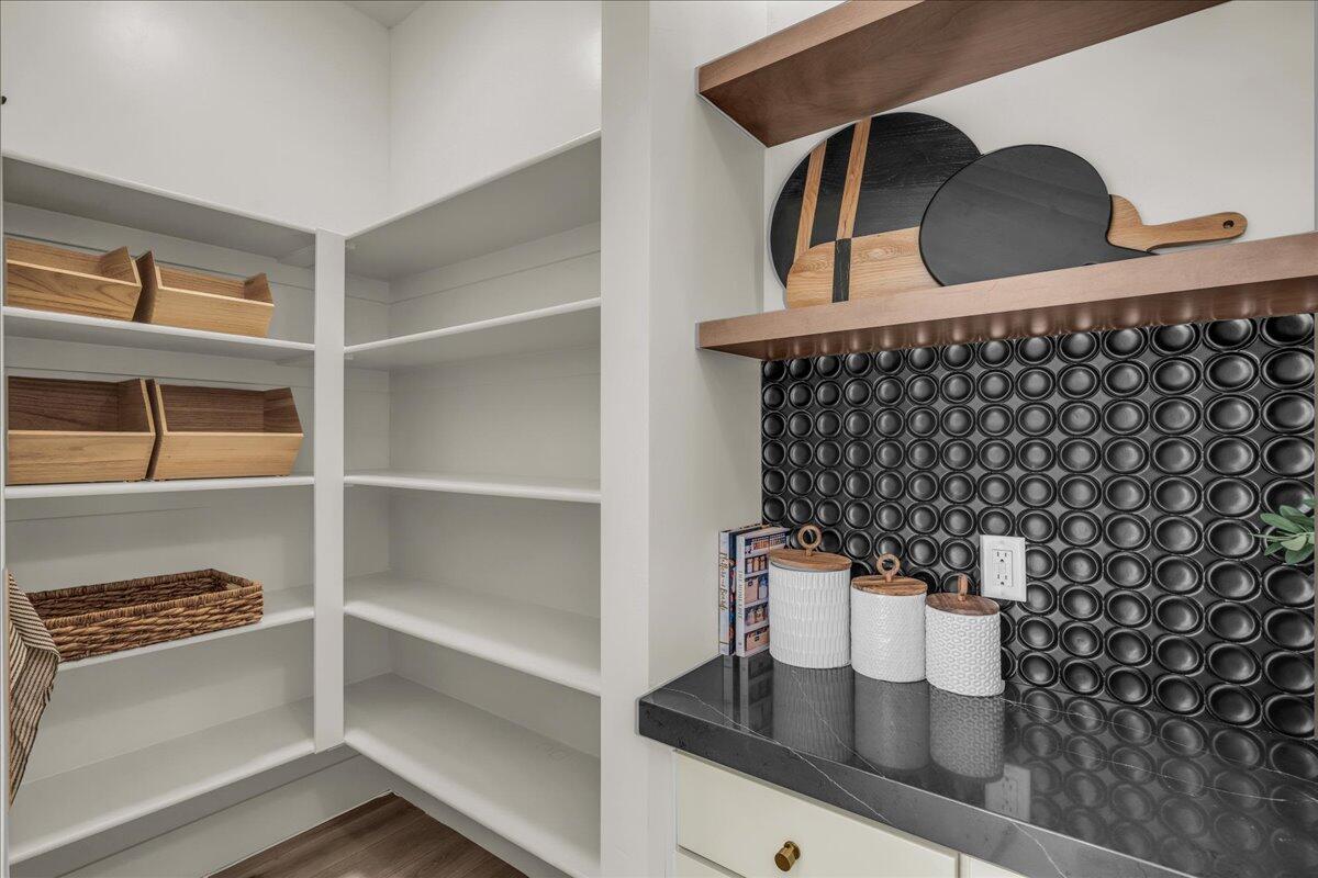 SHOOTING STAR - Residential