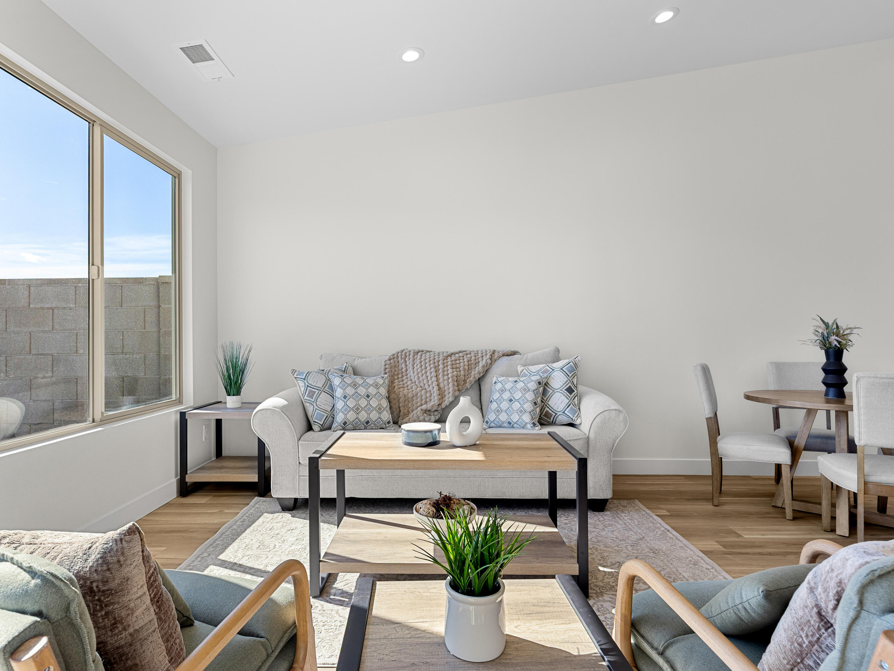 HURRICANE VIEWS - Residential Income