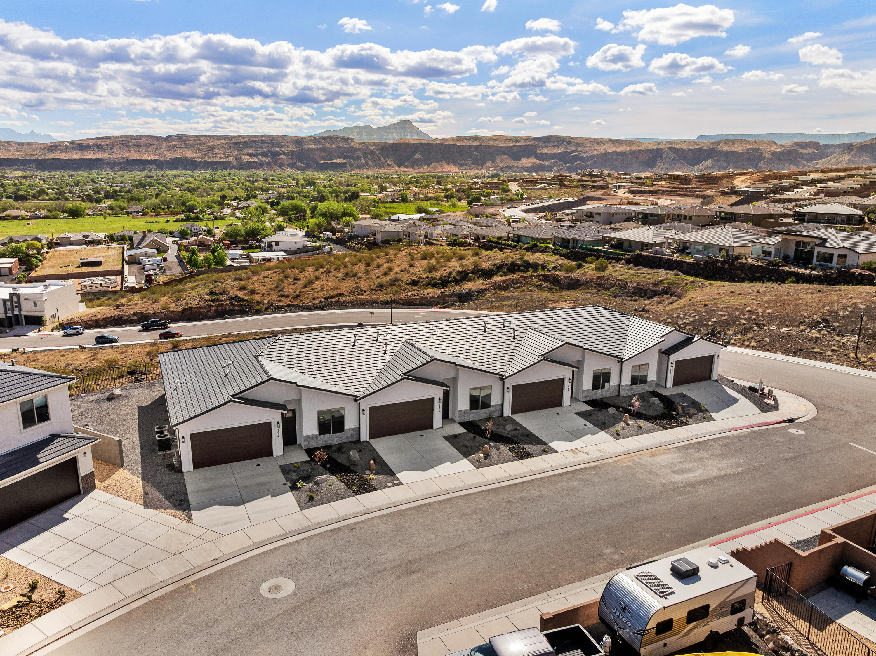 HURRICANE VIEWS - Residential Income