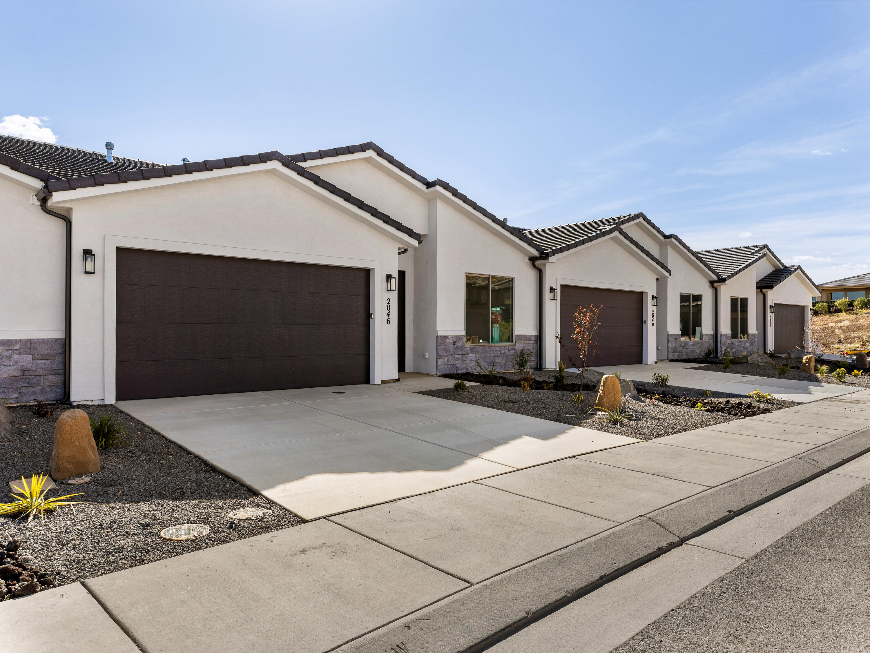 HURRICANE VIEWS - Residential Income