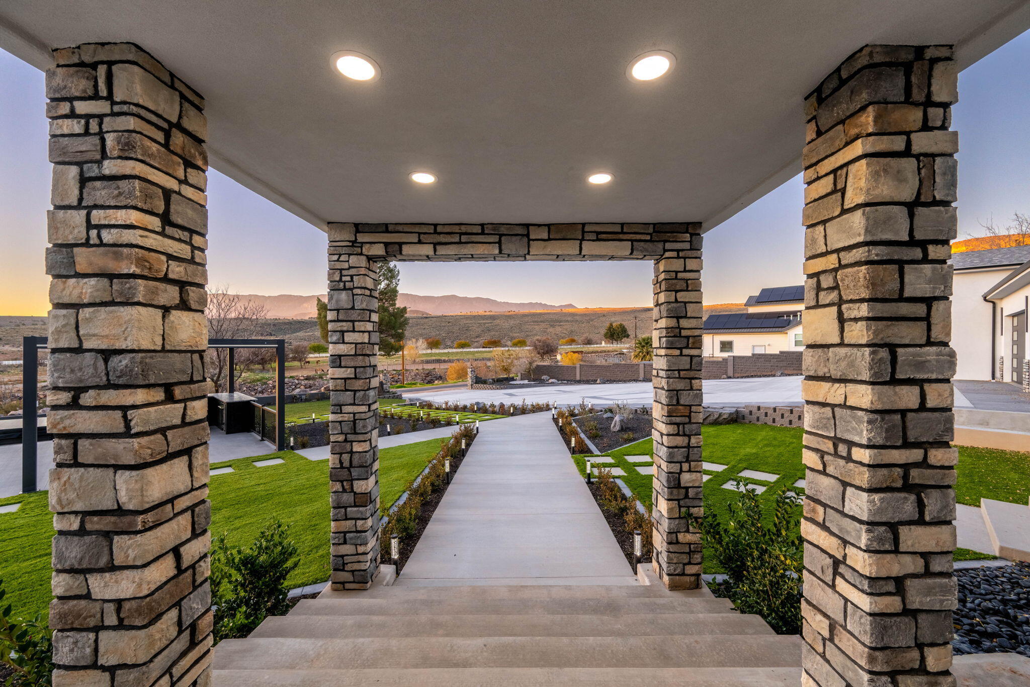 TOQUERVILLE TOWNSITE - Residential